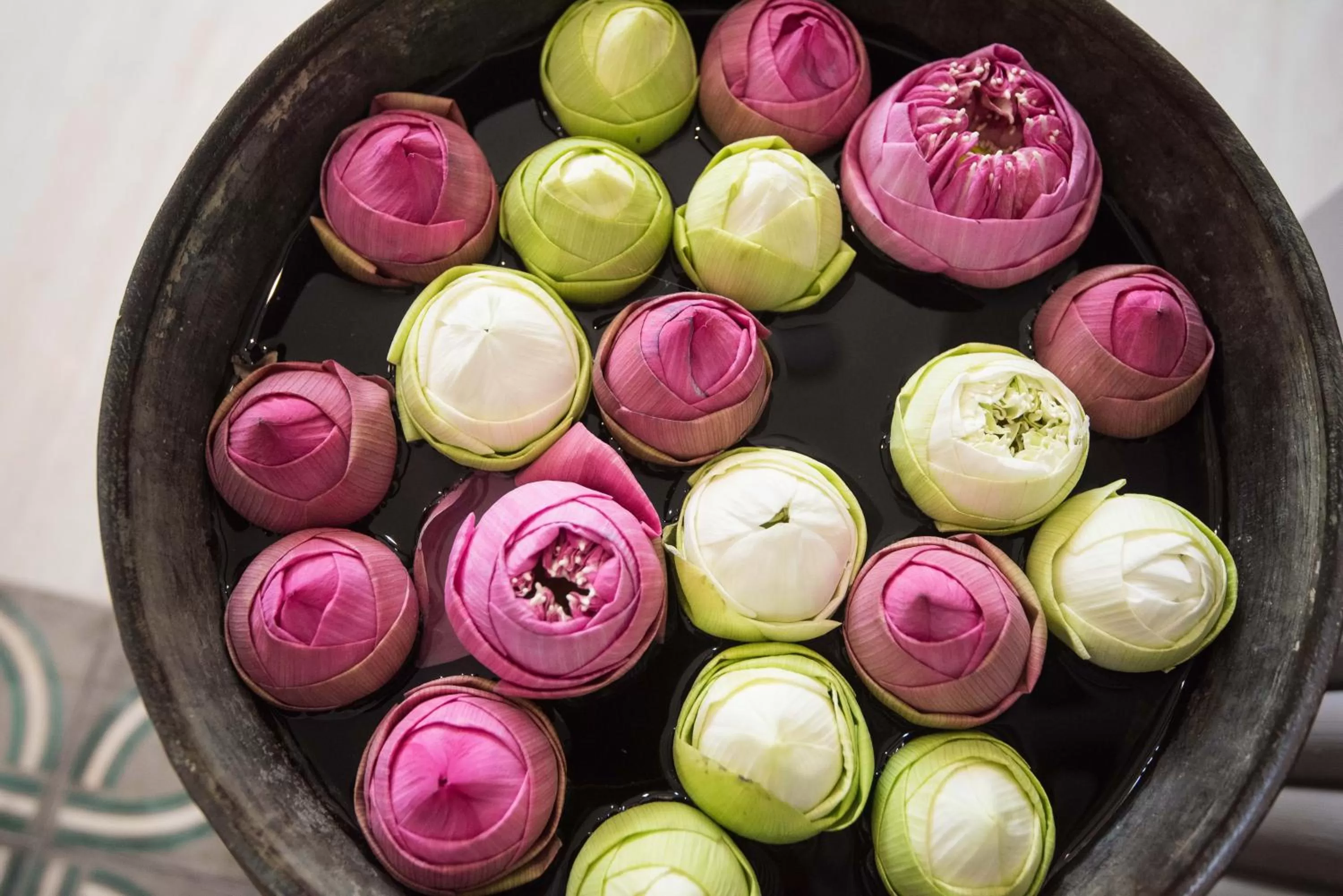 Decorative detail in GLOW PARK HOTEL Grand Royal Palace