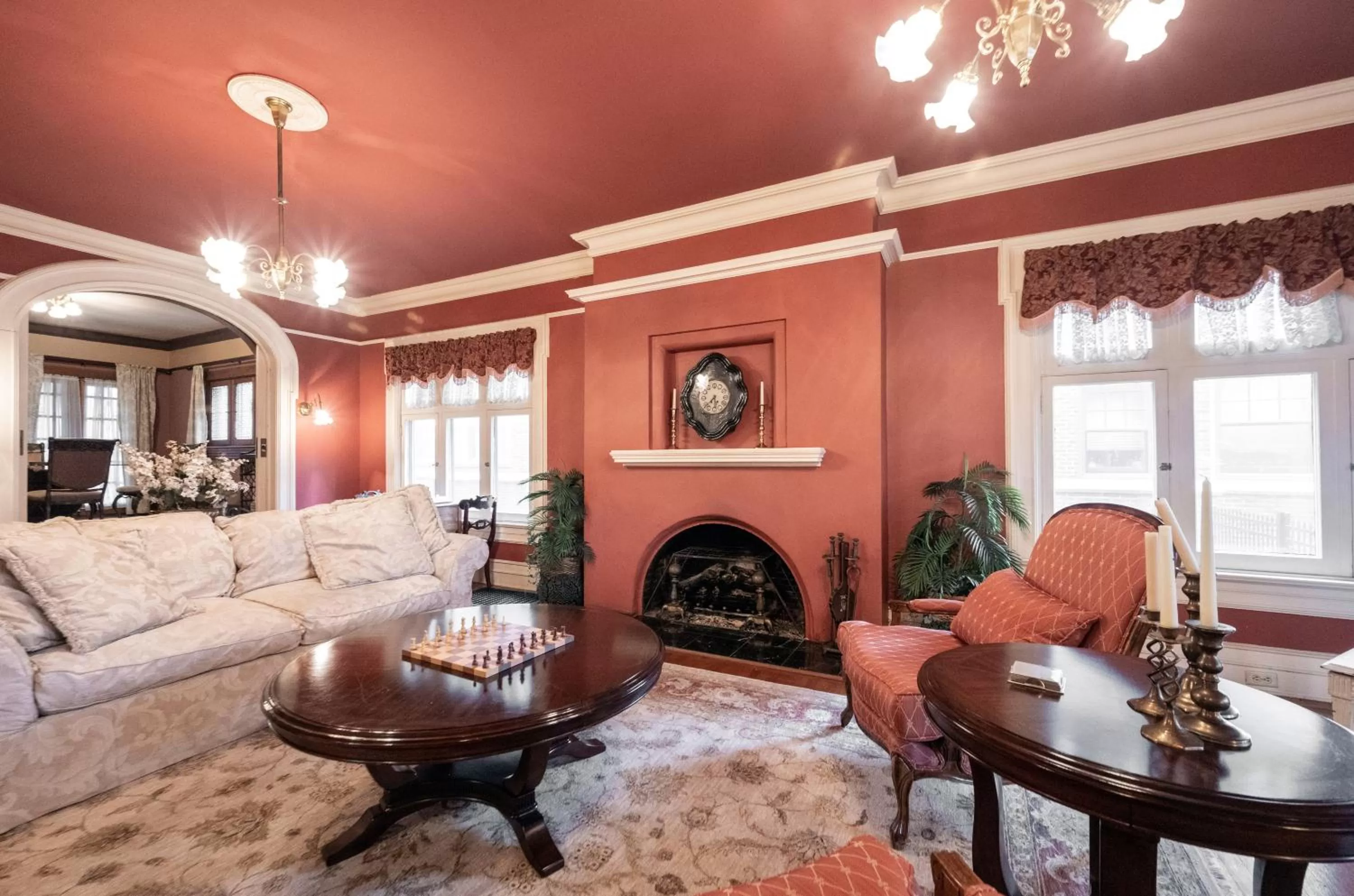 Living room in Stone Soup Inn