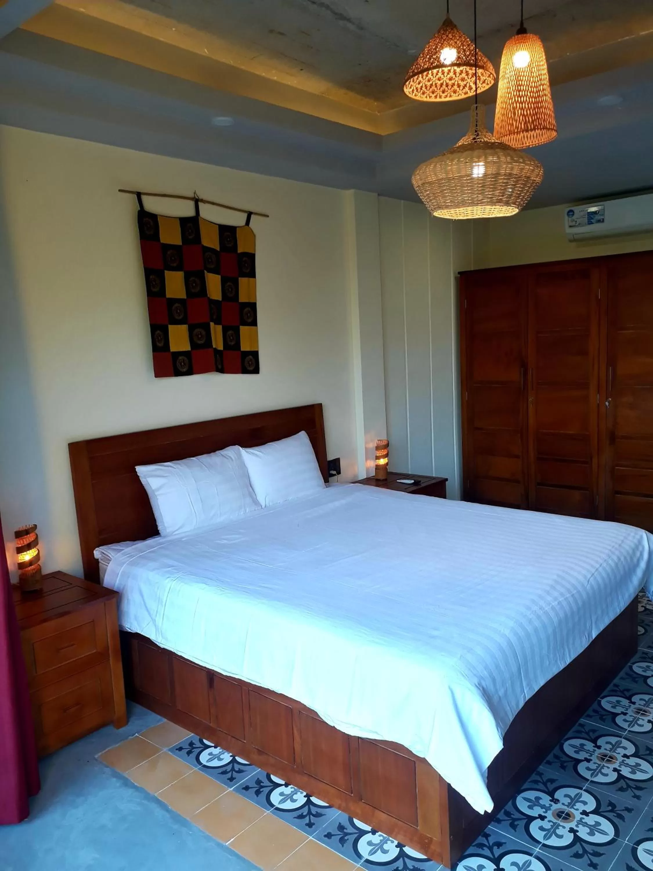 Bedroom, Bed in Pink Tulip Hoi An