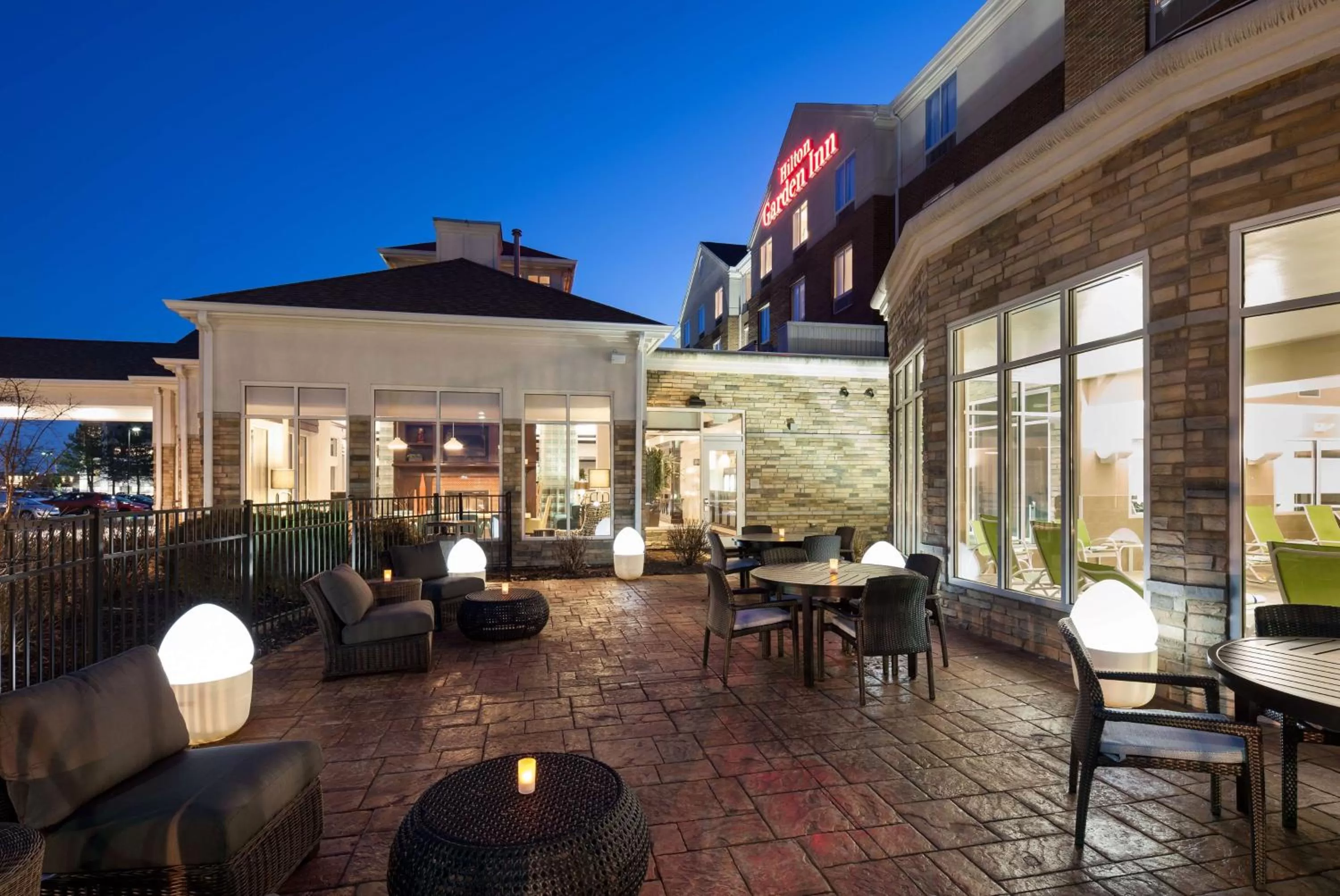Patio in Hilton Garden Inn Cincinnati/Mason