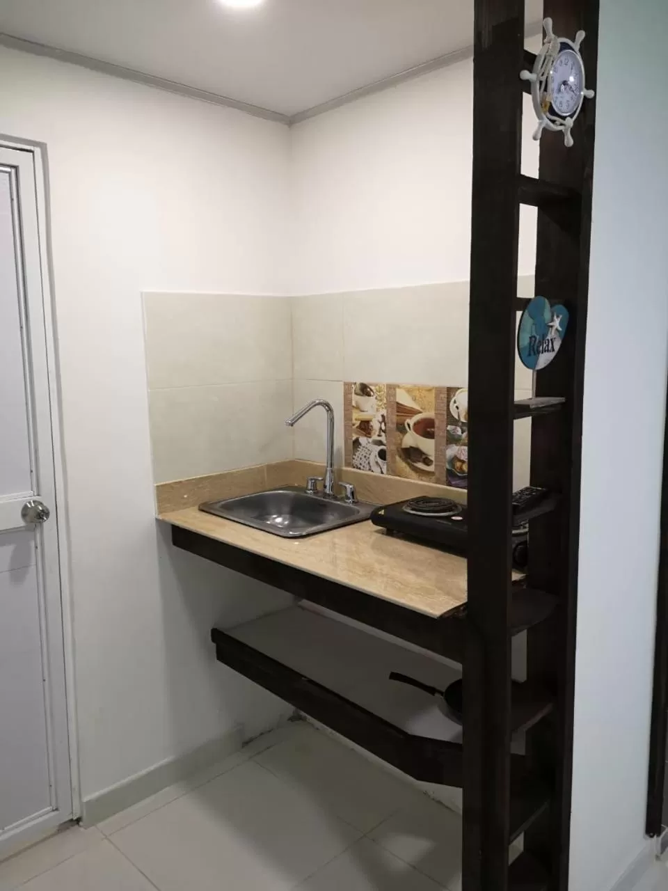 Kitchen/Kitchenette in Apartamentos Isla Tropical