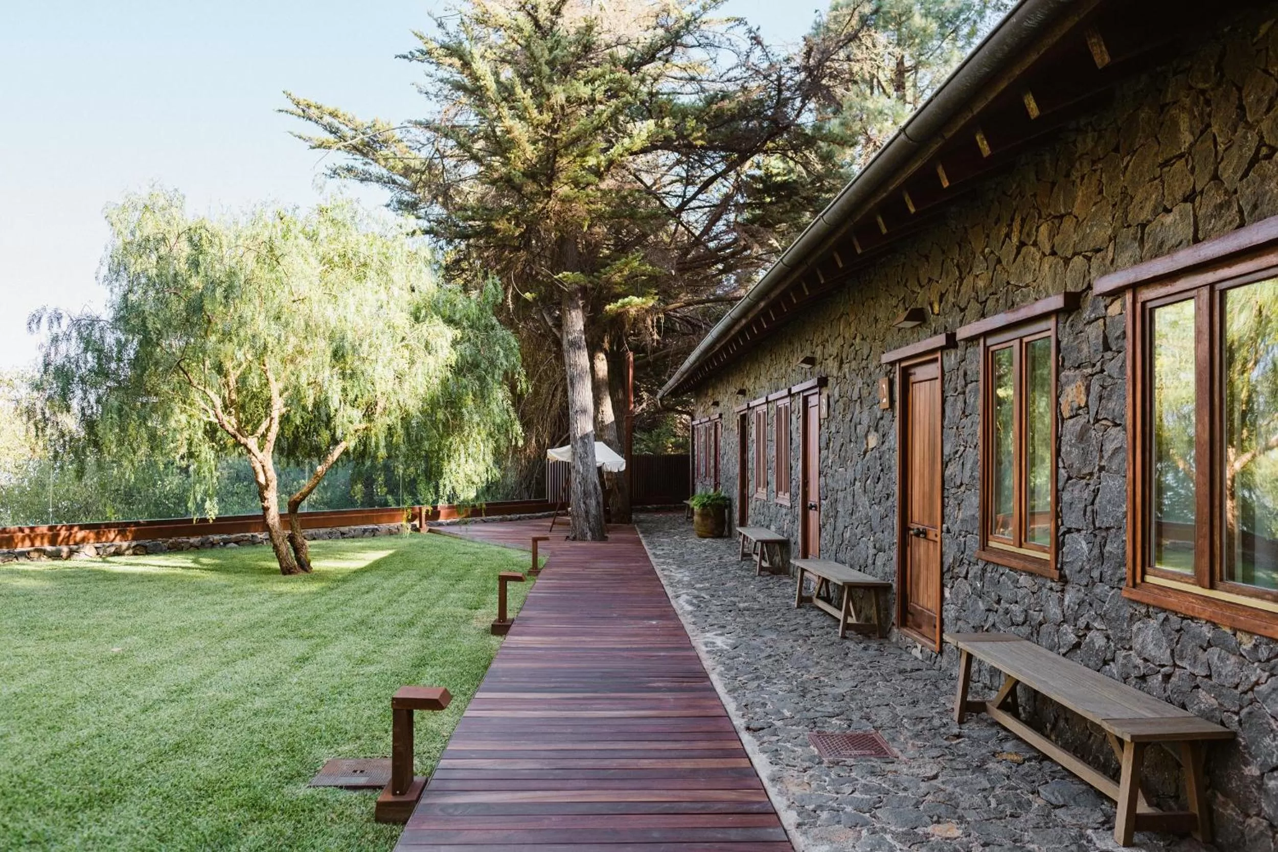 Property building in Hotel Rural Ohana