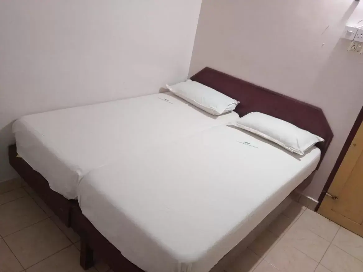 Economy Double Room in Anandan Tourist Home Economy Double Room in Anandan Tourist Home