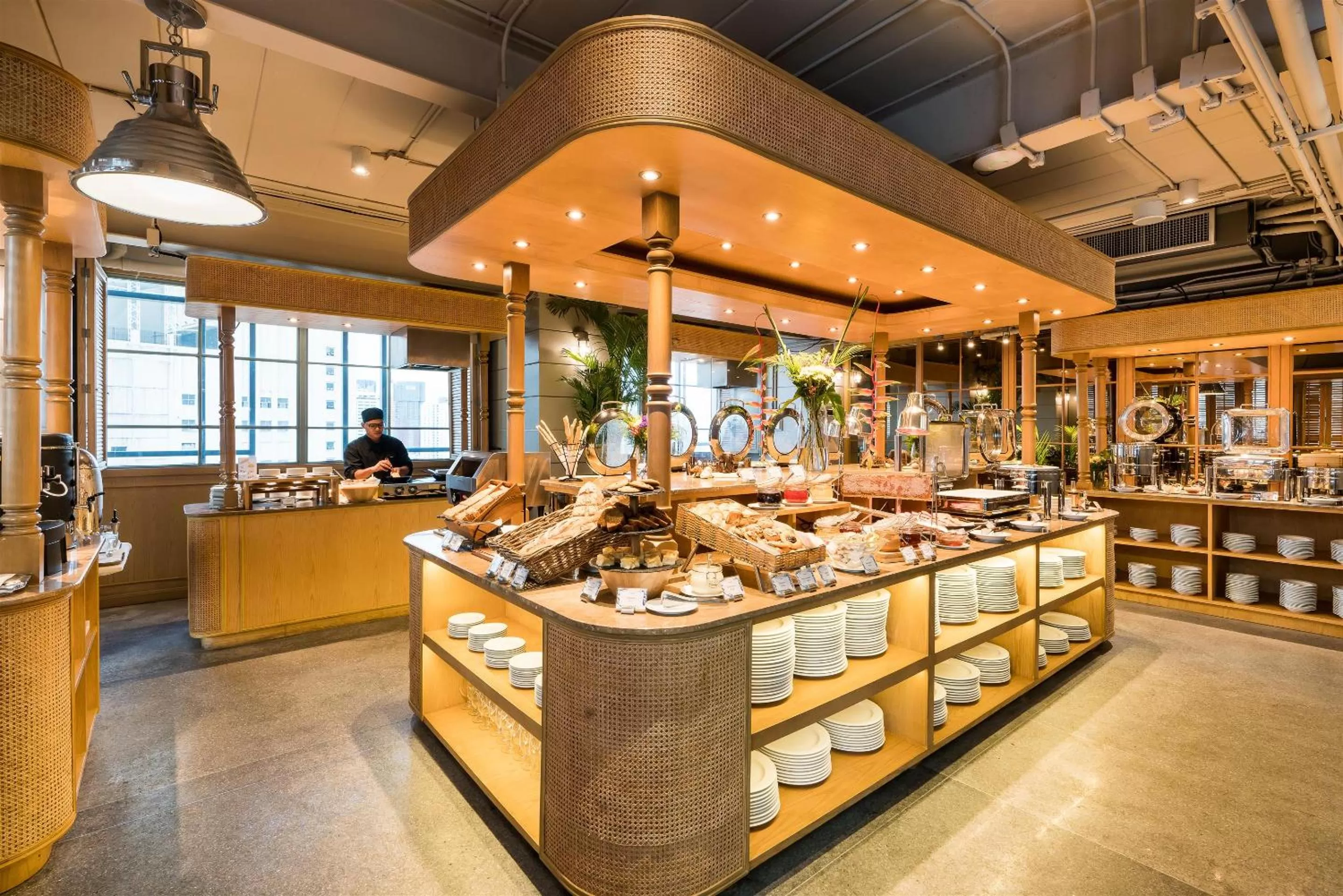 Restaurant/places to eat in Akara Hotel