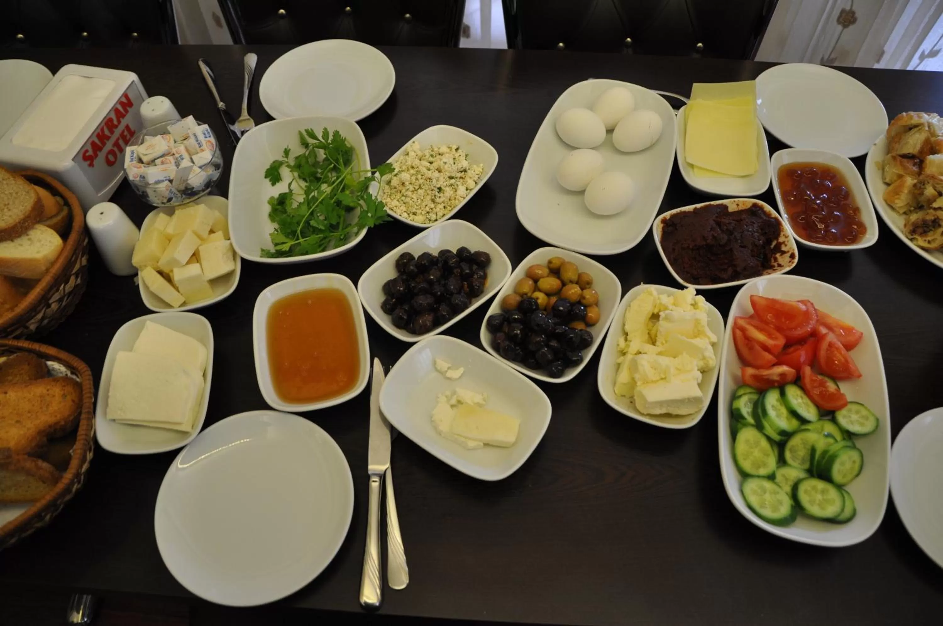 Restaurant/places to eat in Sakran Hotel