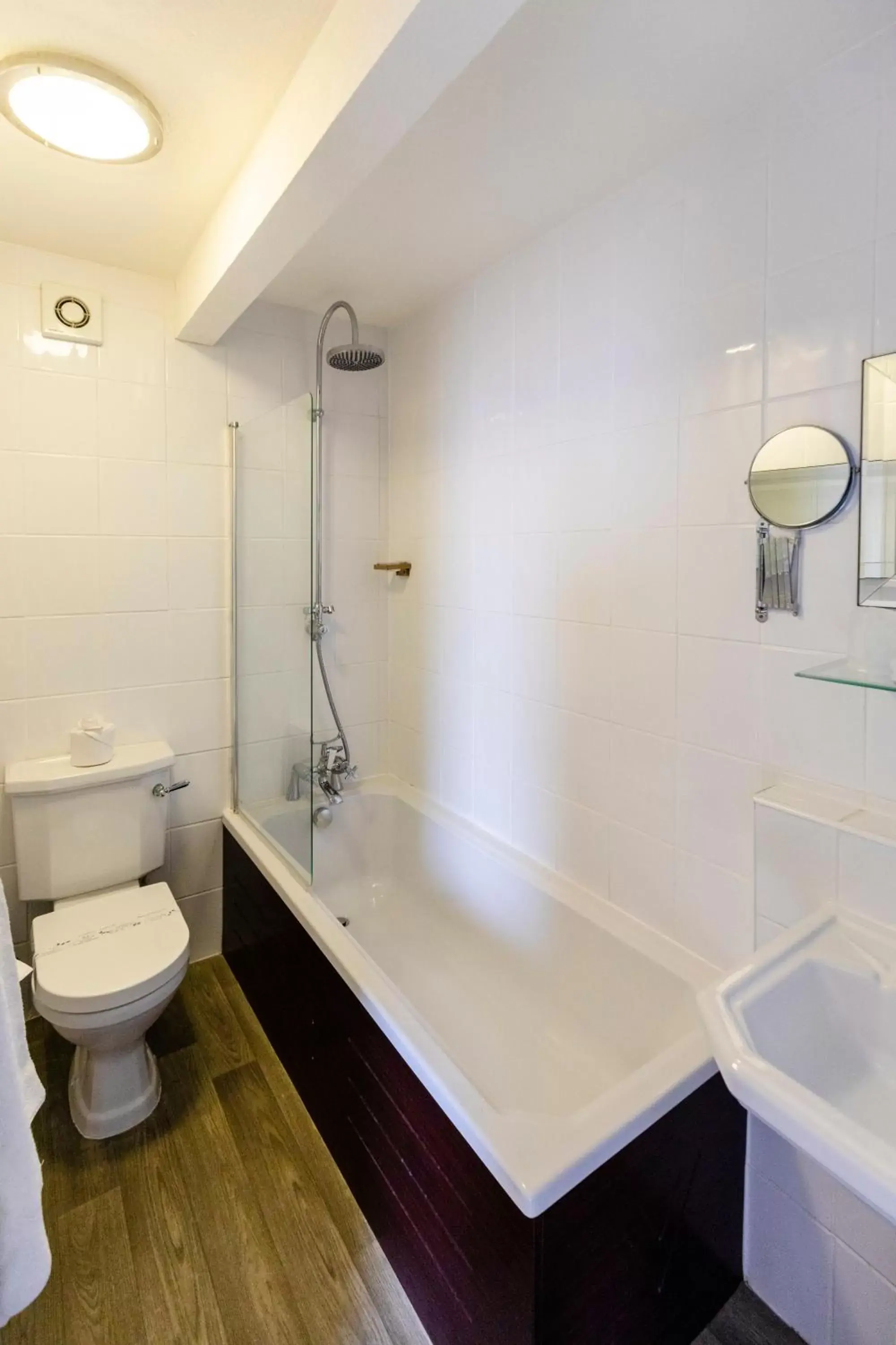 Classic Twin Room in The Beachcroft Hotel, BW Signature Collection Classic Twin Room in The Beachcroft Hotel, BW Signature Collection