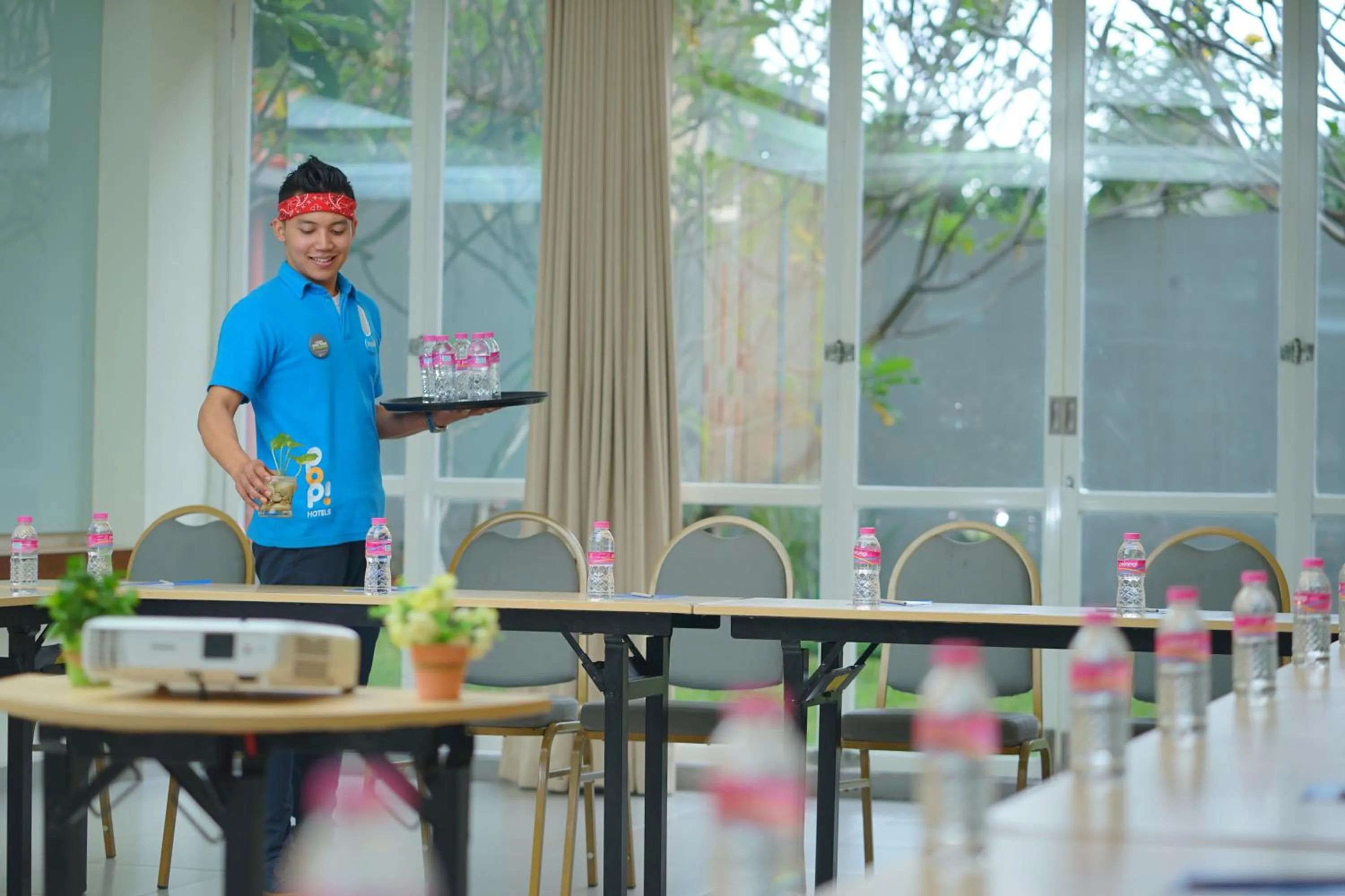 Meeting/conference room in POP! Hotel Sangaji Yogyakarta