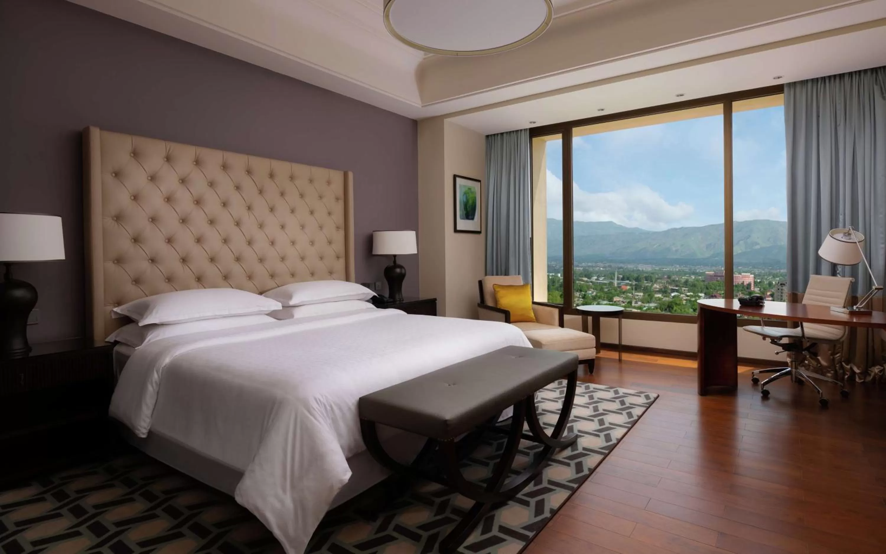 Bedroom, Bed in Hilton Dushanbe