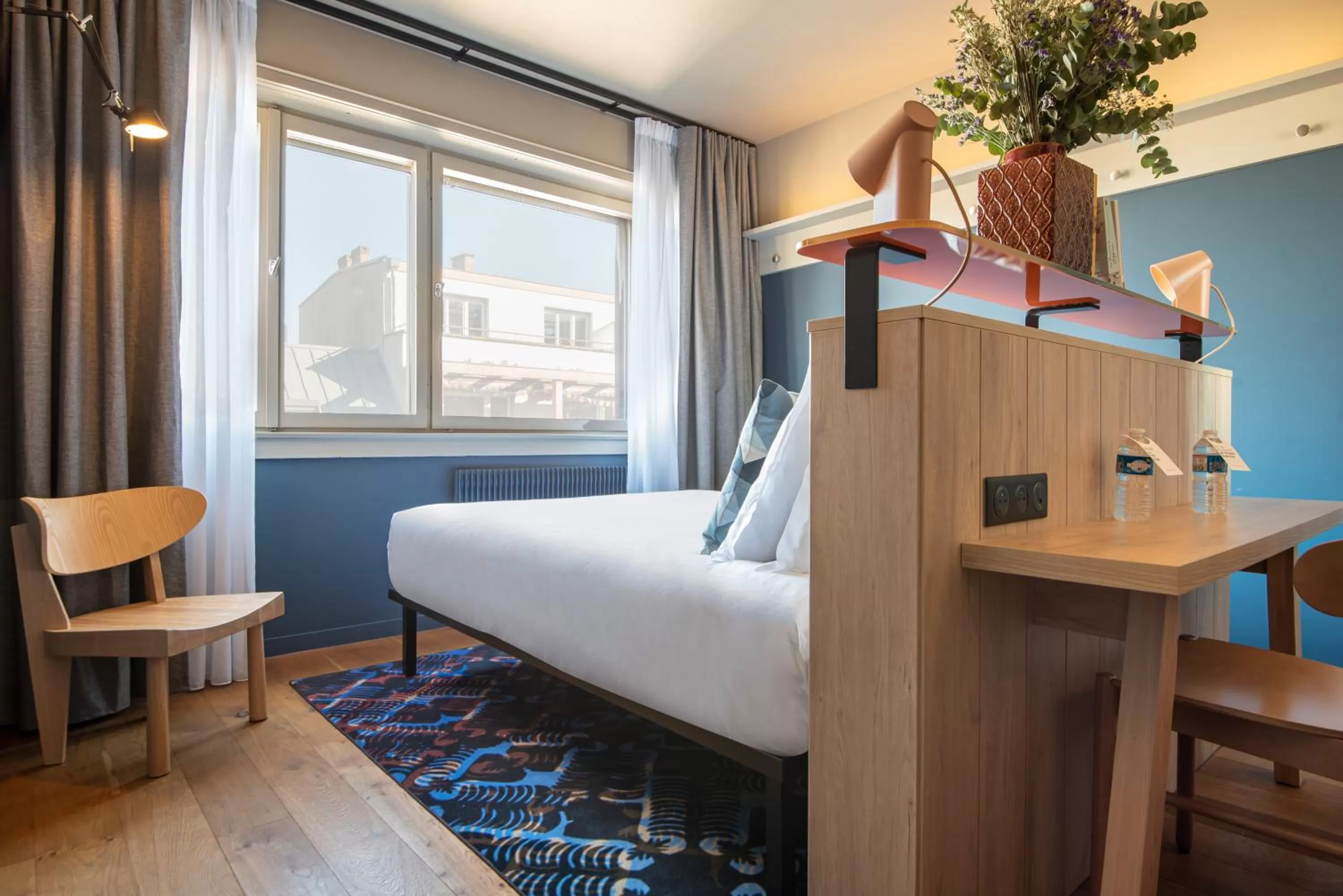 Photo of the whole room, Bed in Hotel Kaijoo by HappyCulture