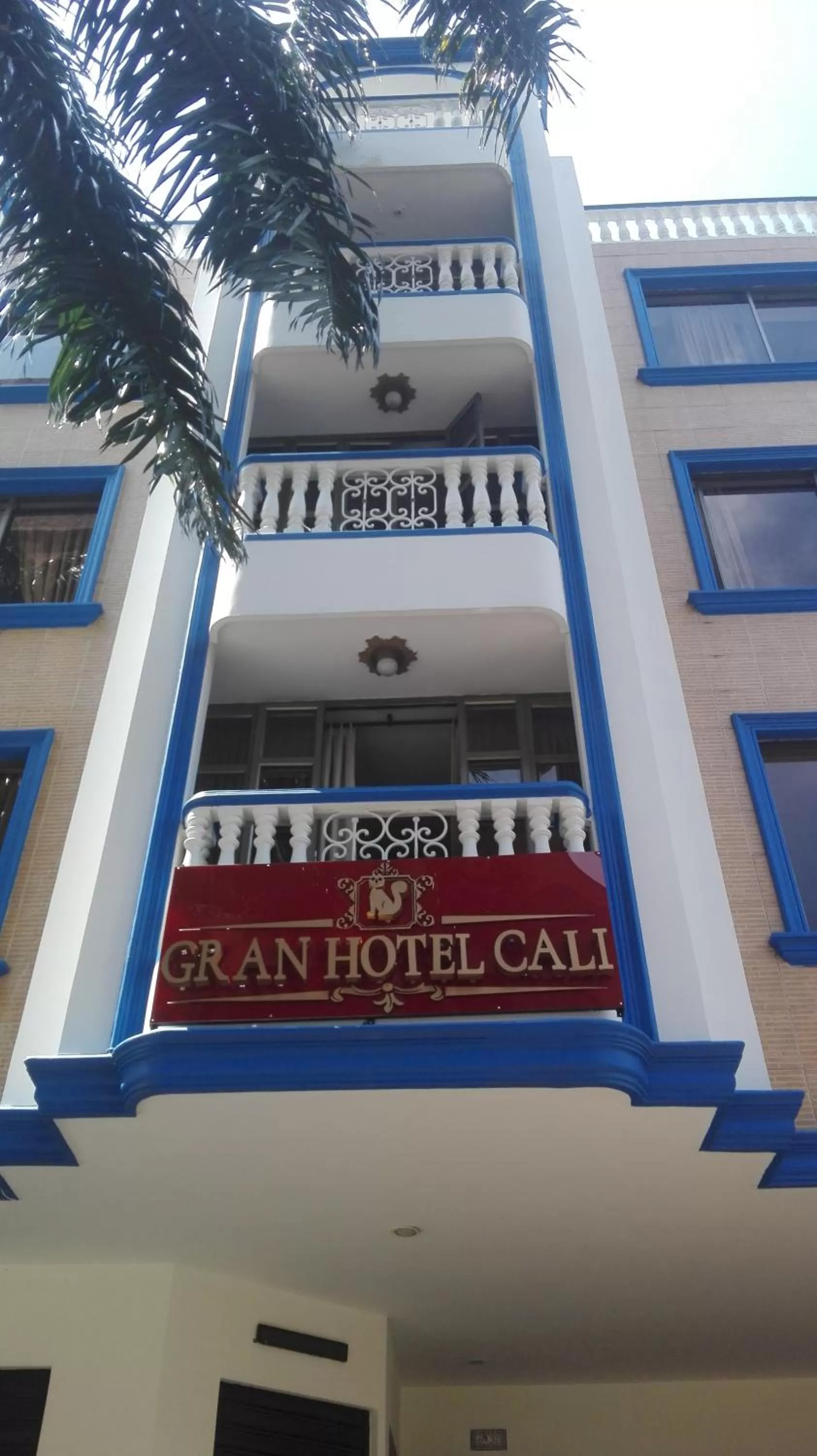 Facade/entrance, Property Building in Gran Hotel Cali