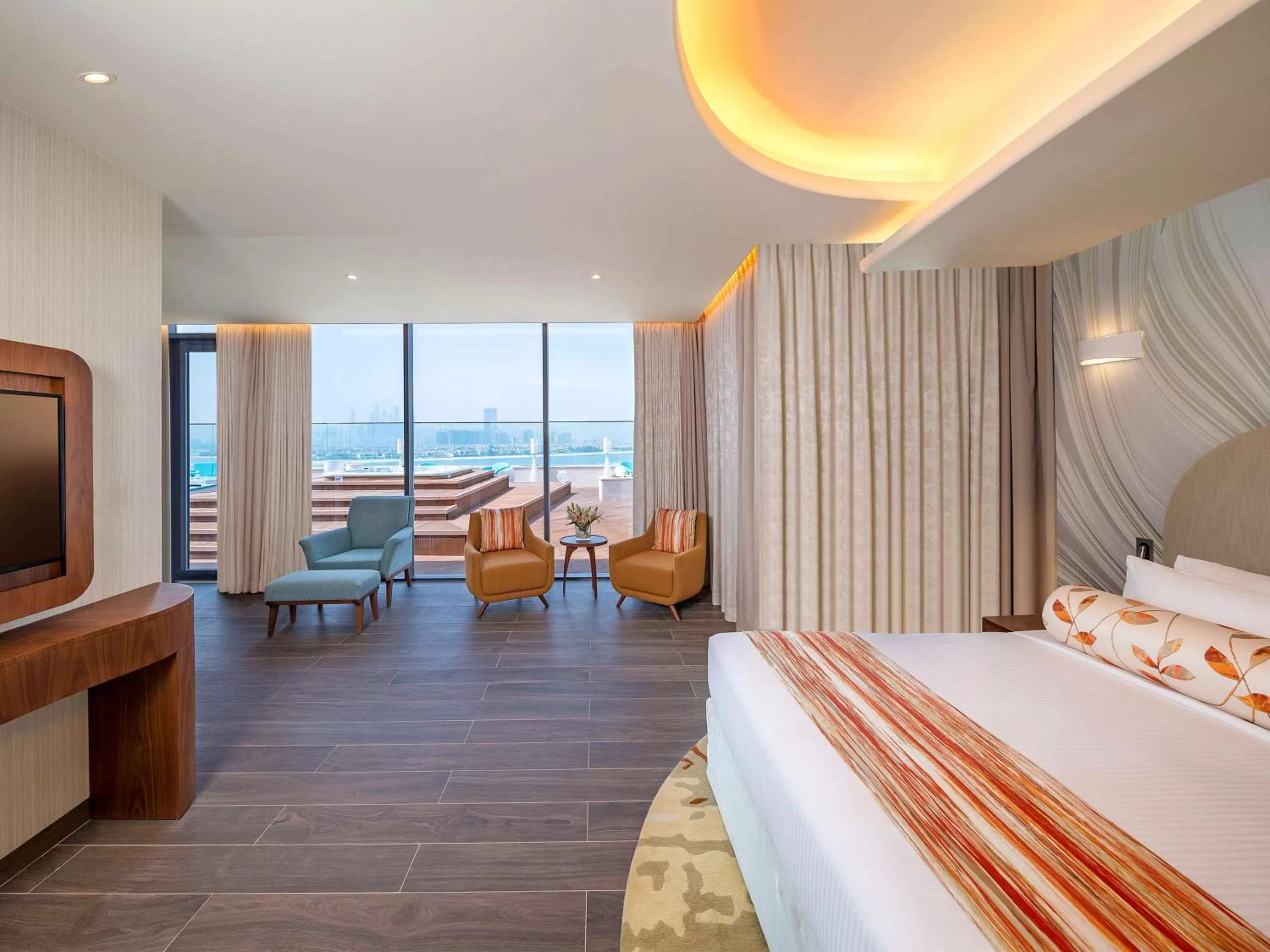 Photo of the whole room, Bed in The Retreat Palm Dubai MGallery by Sofitel