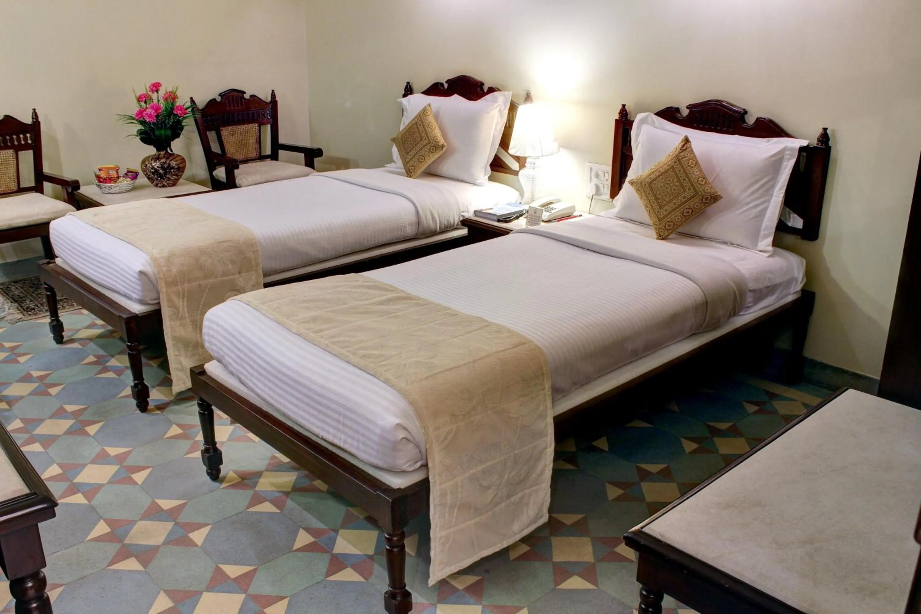Bed in Palace On Ganges - Heritage Hotel