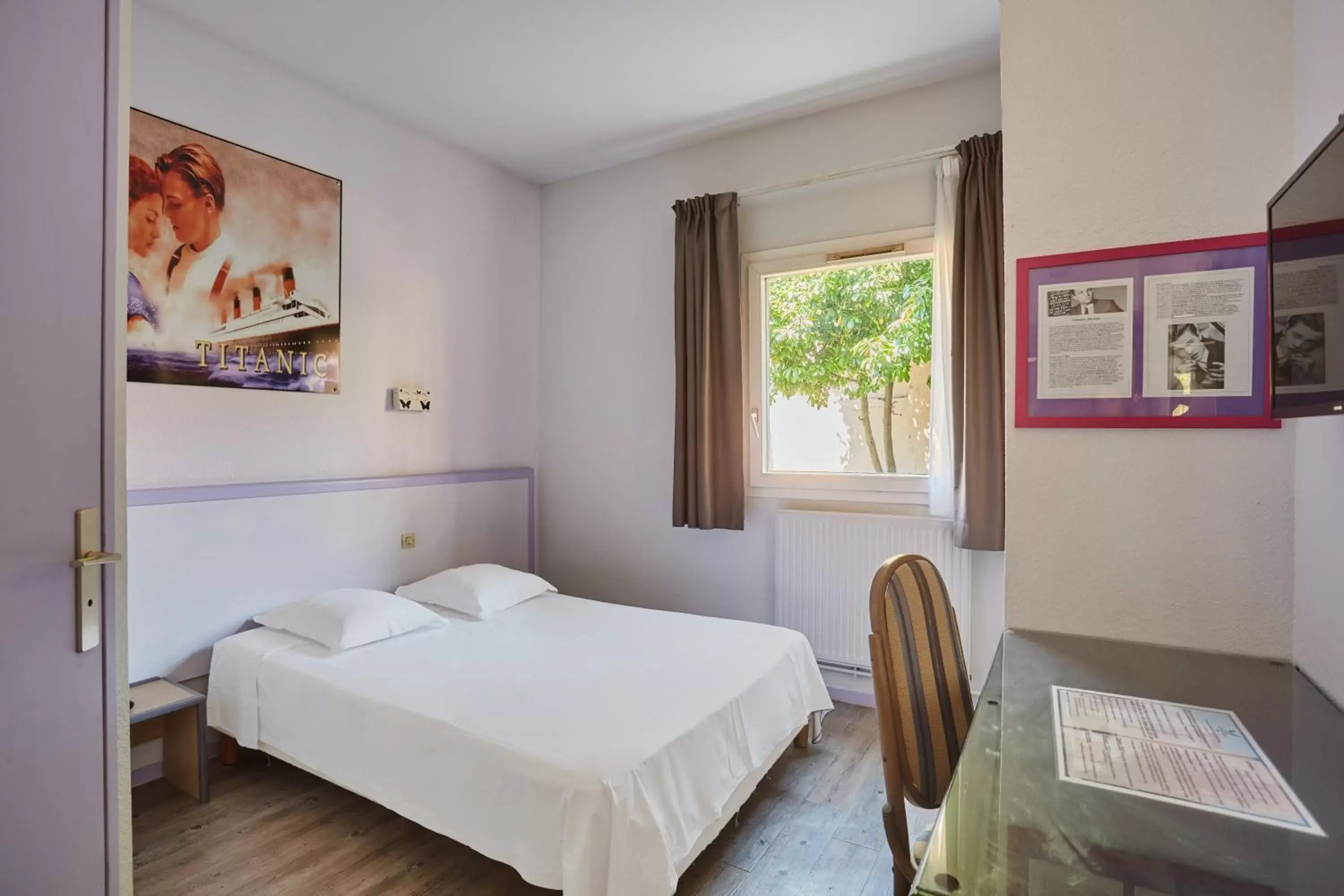 Double Room in Hôtel Cinépole - Proche Paris Double Room in Hôtel Cinépole - Proche Paris