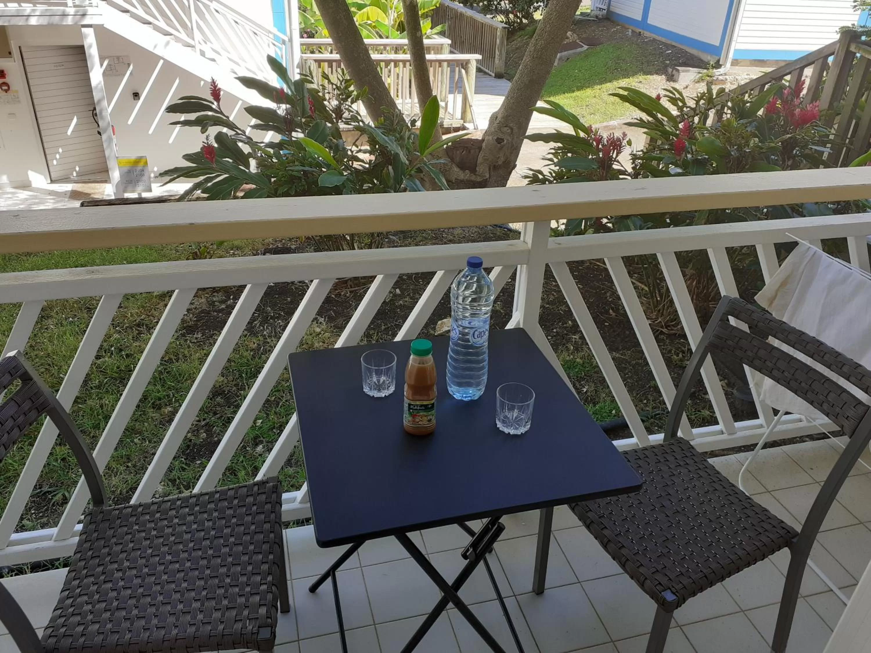 Patio in Le Studio les Tropiques au Village MANGANAO