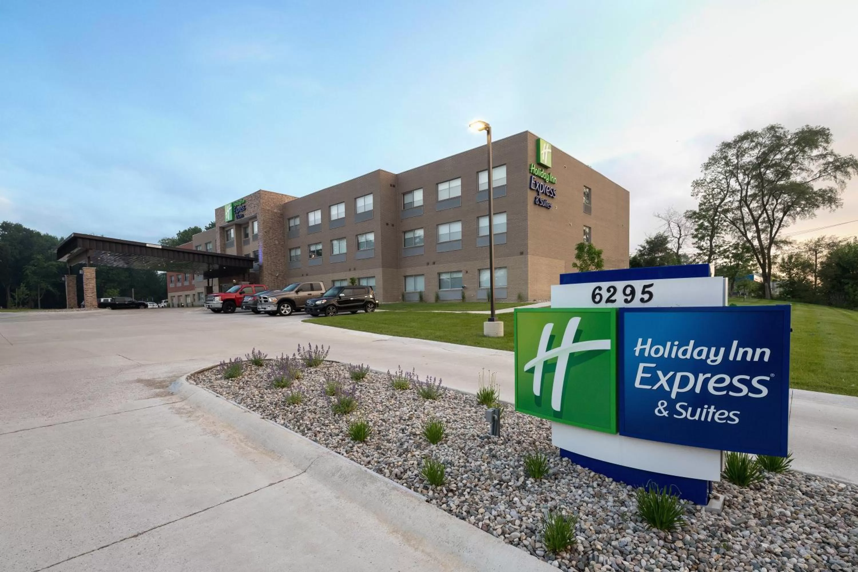 Property building in Holiday Inn Express & Suites - Portage by IHG