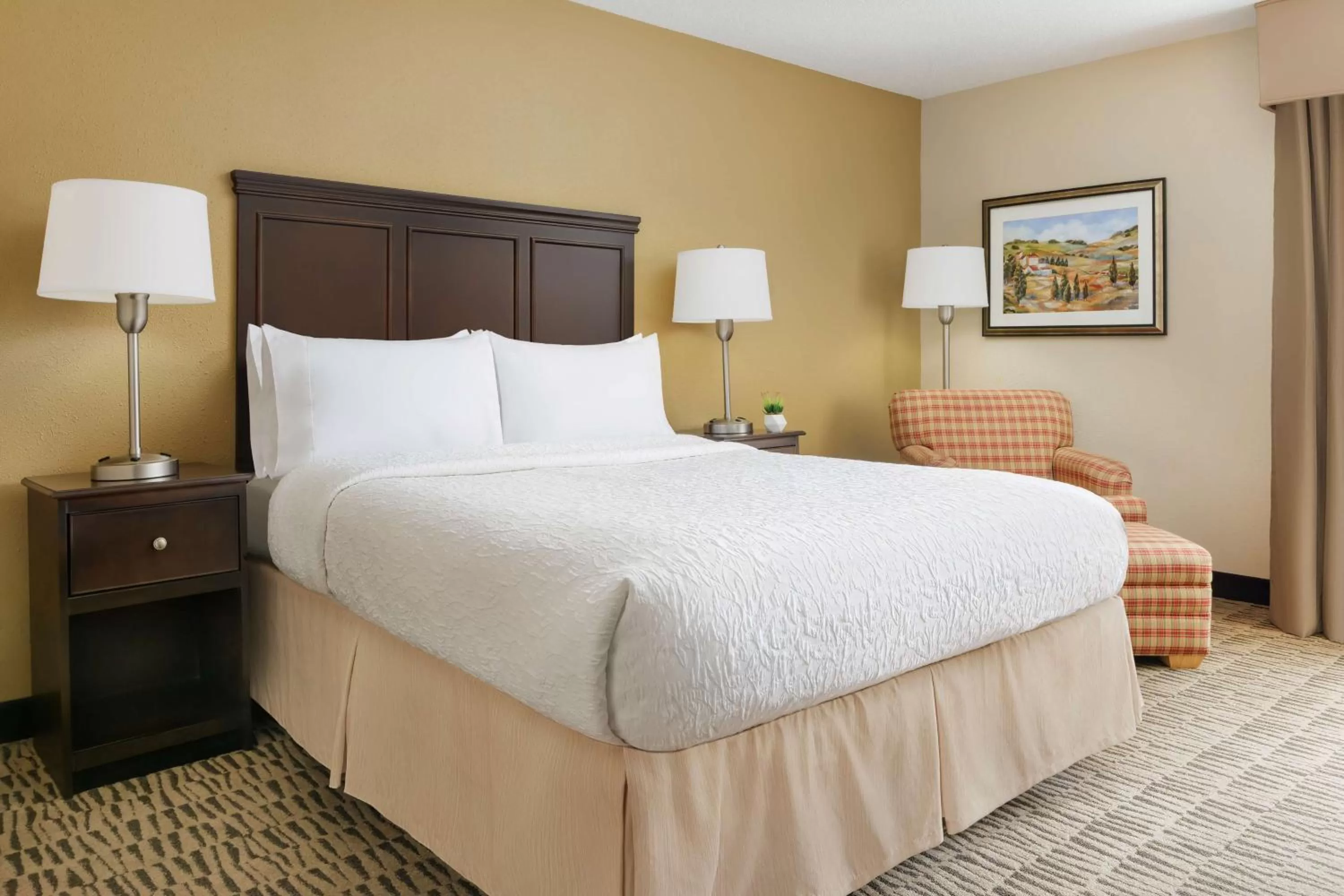 Bed in Countryside Inn Jackson