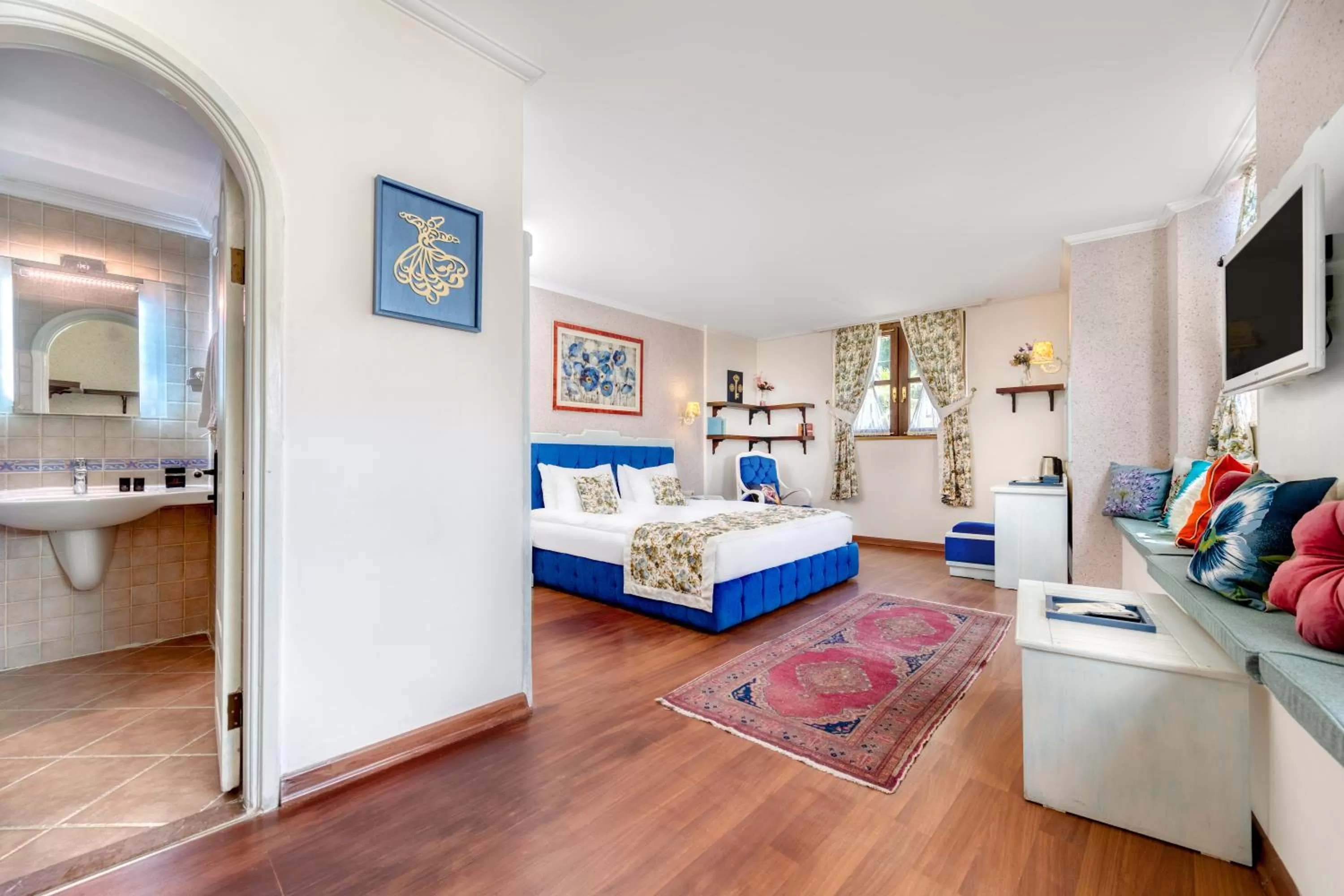 Photo of the whole room, Bed in Adalya Port Hotel