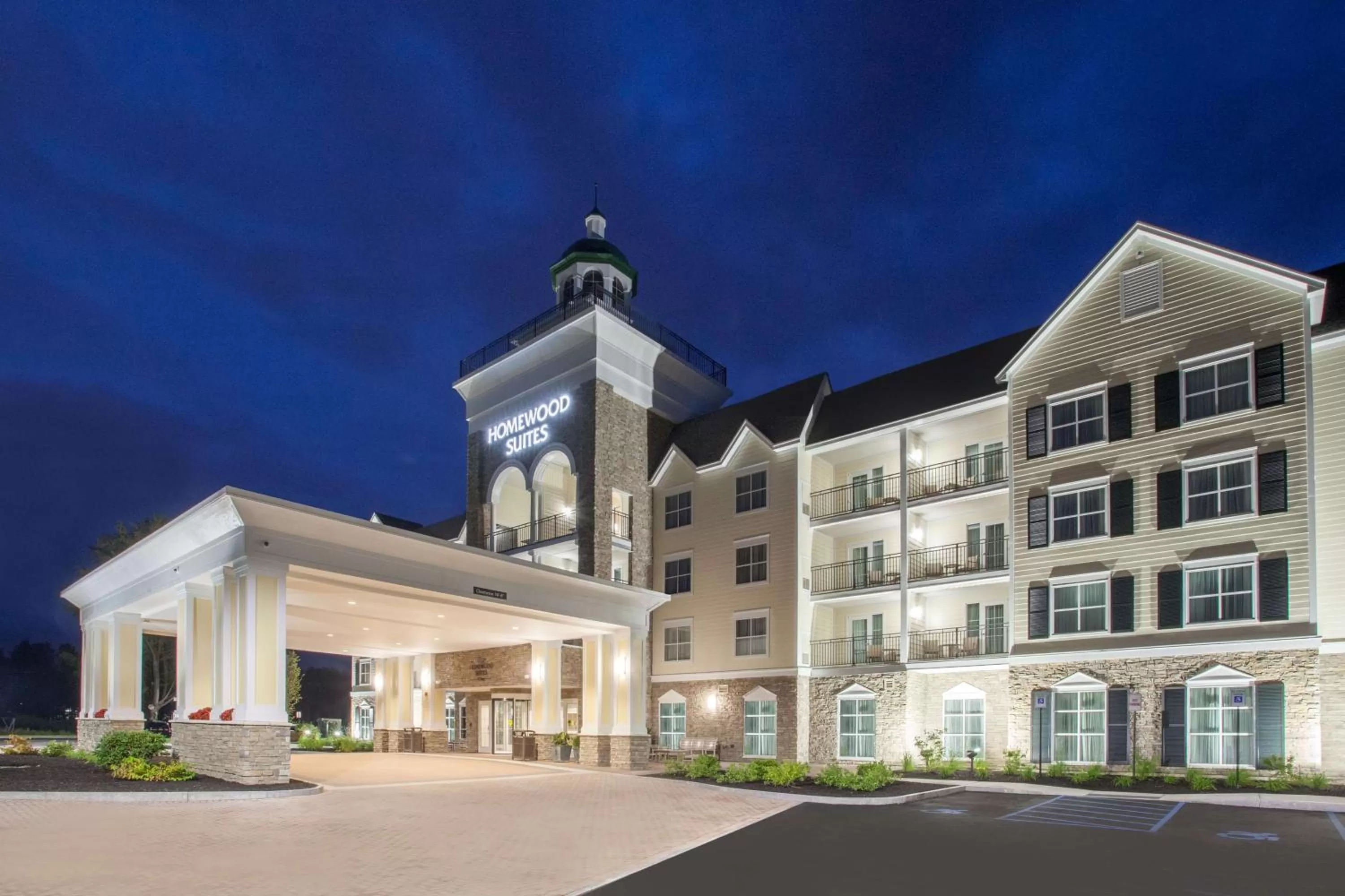 Property building in Homewood Suites By Hilton Saratoga Springs