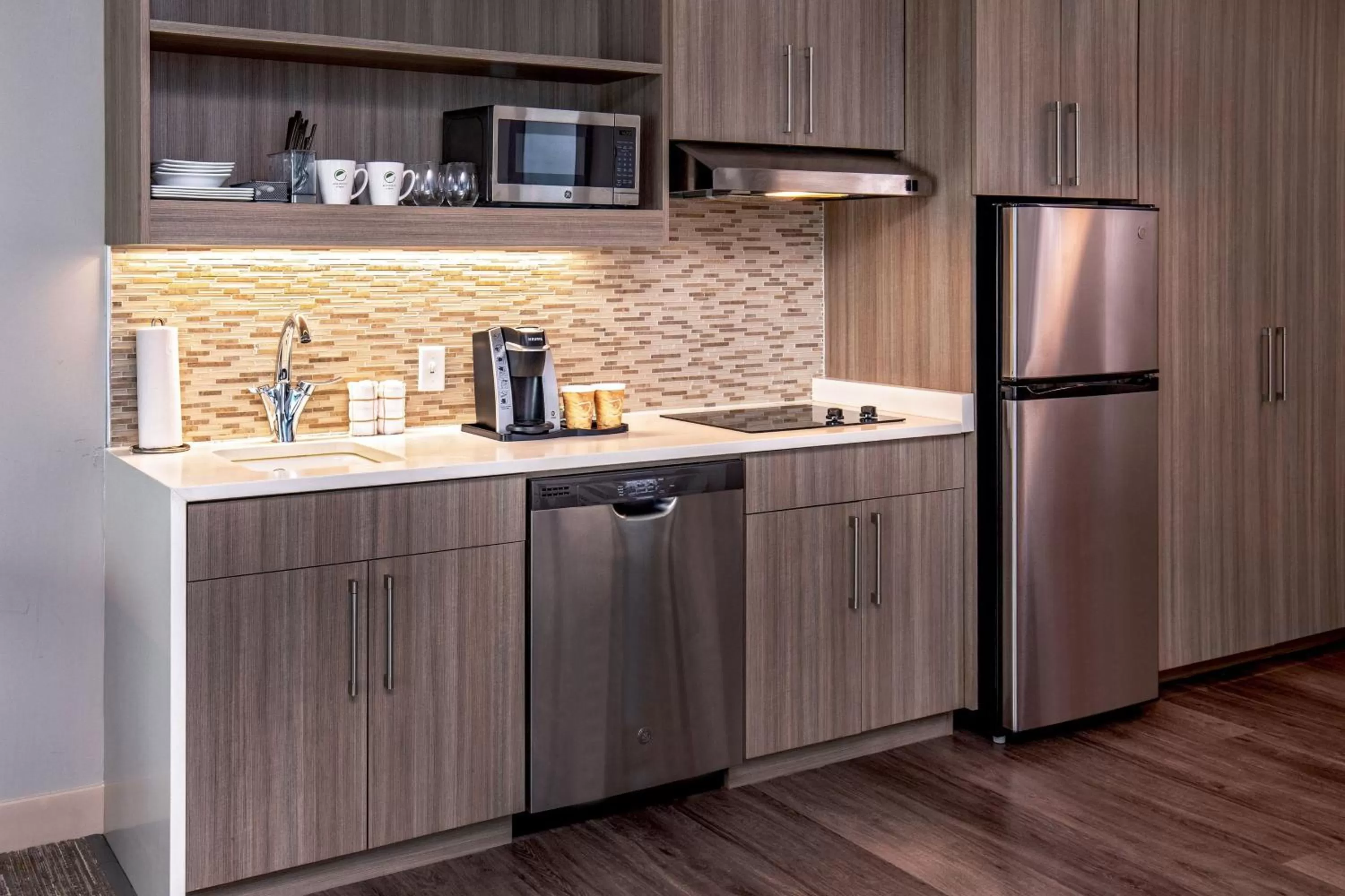 Kitchen or kitchenette in Element Hampton Peninsula Town Center