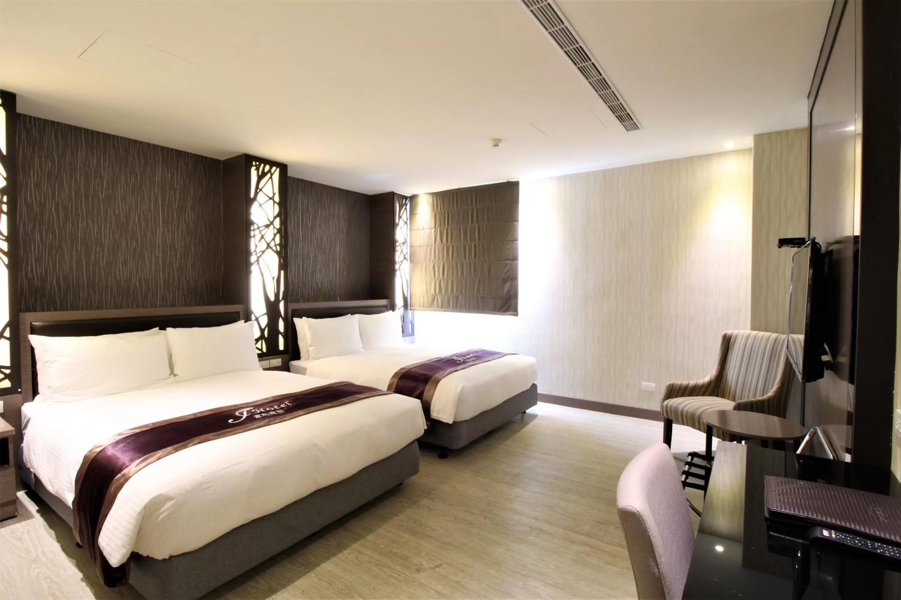 Photo of the whole room, Bed in J-HOTEL