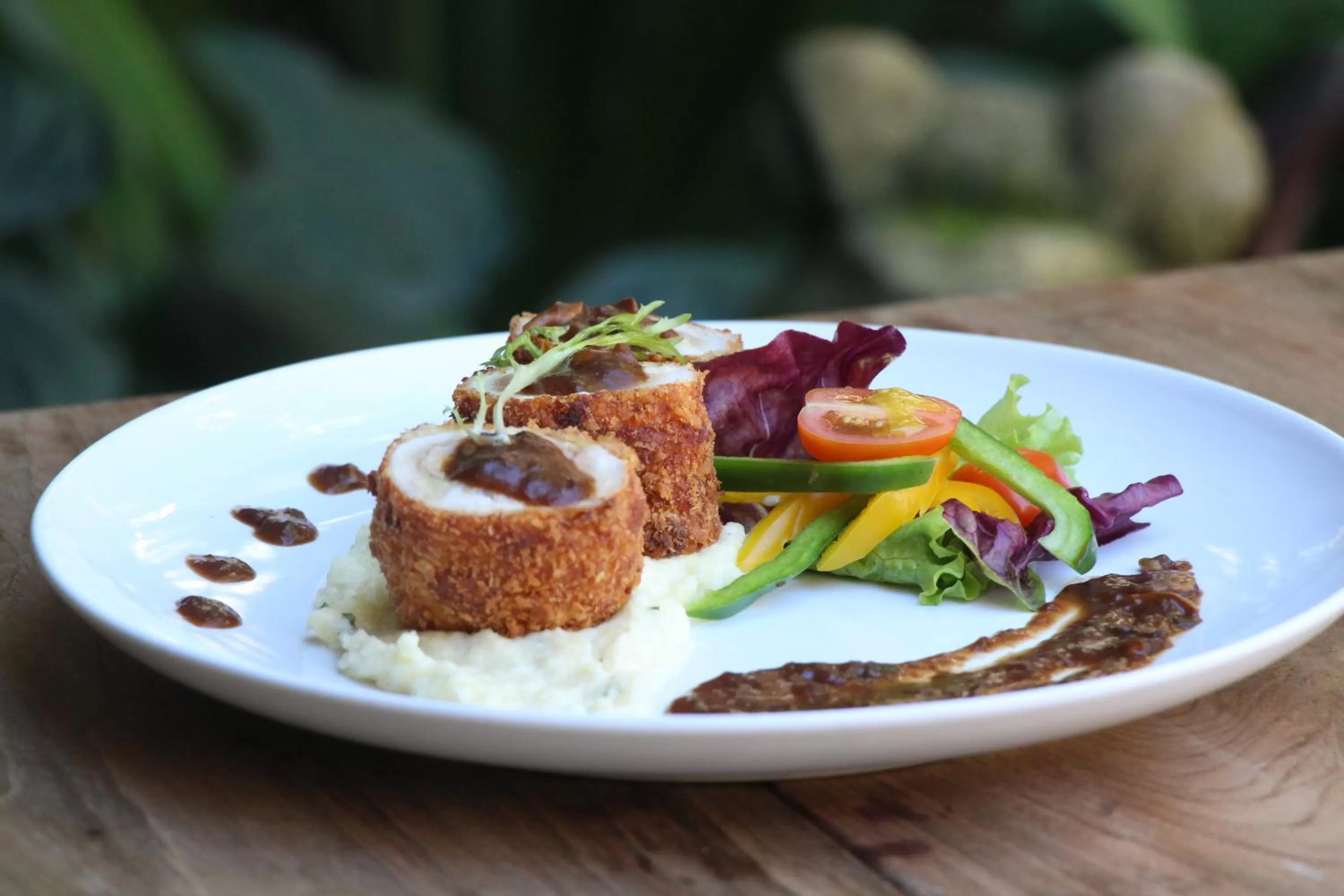 Food and drinks in Parigata Resorts and Spa