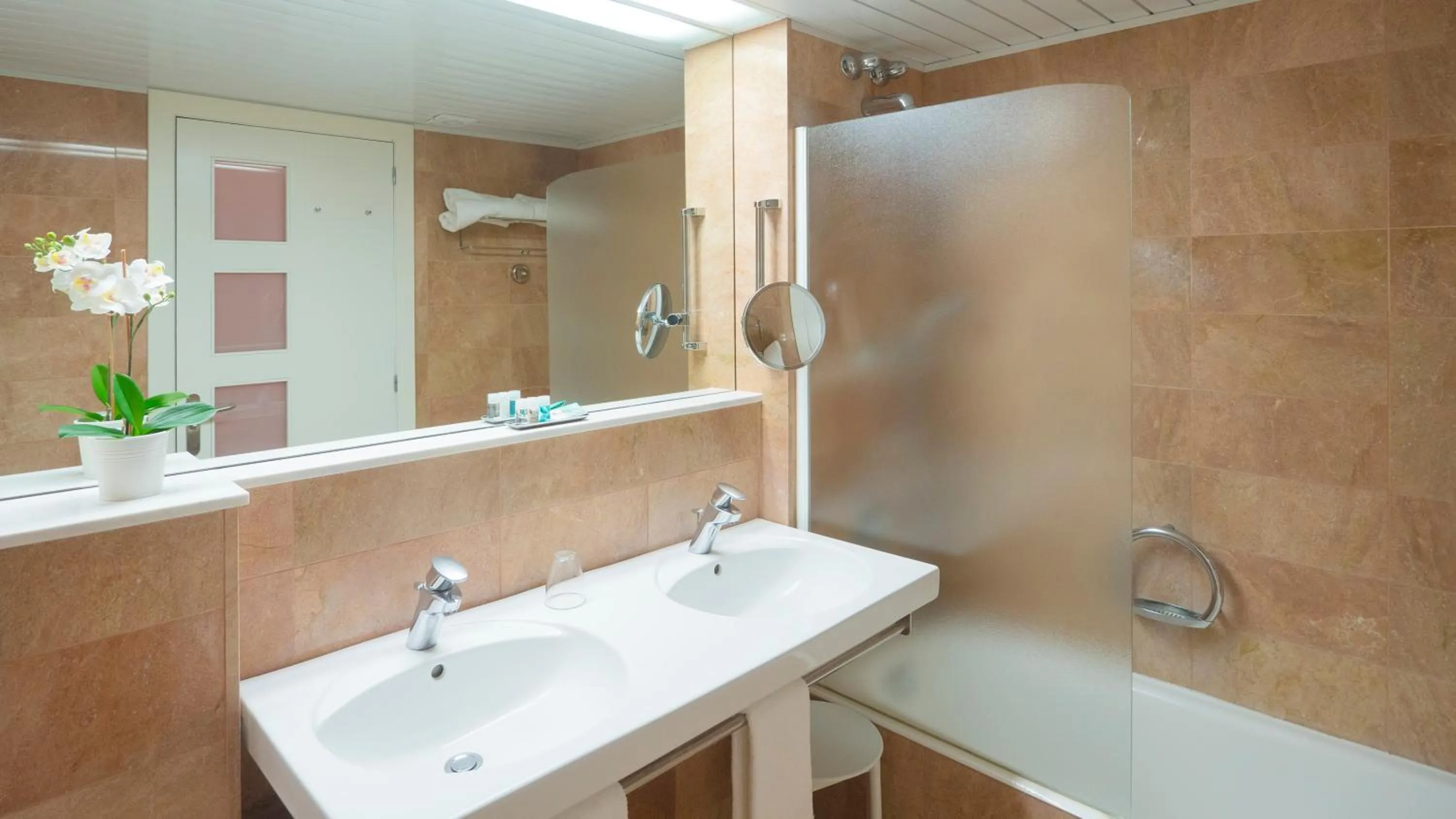 Double or Twin Room in Hotel Clipper - EL DELFÍN VERDE RESORTS - Platja de Pals