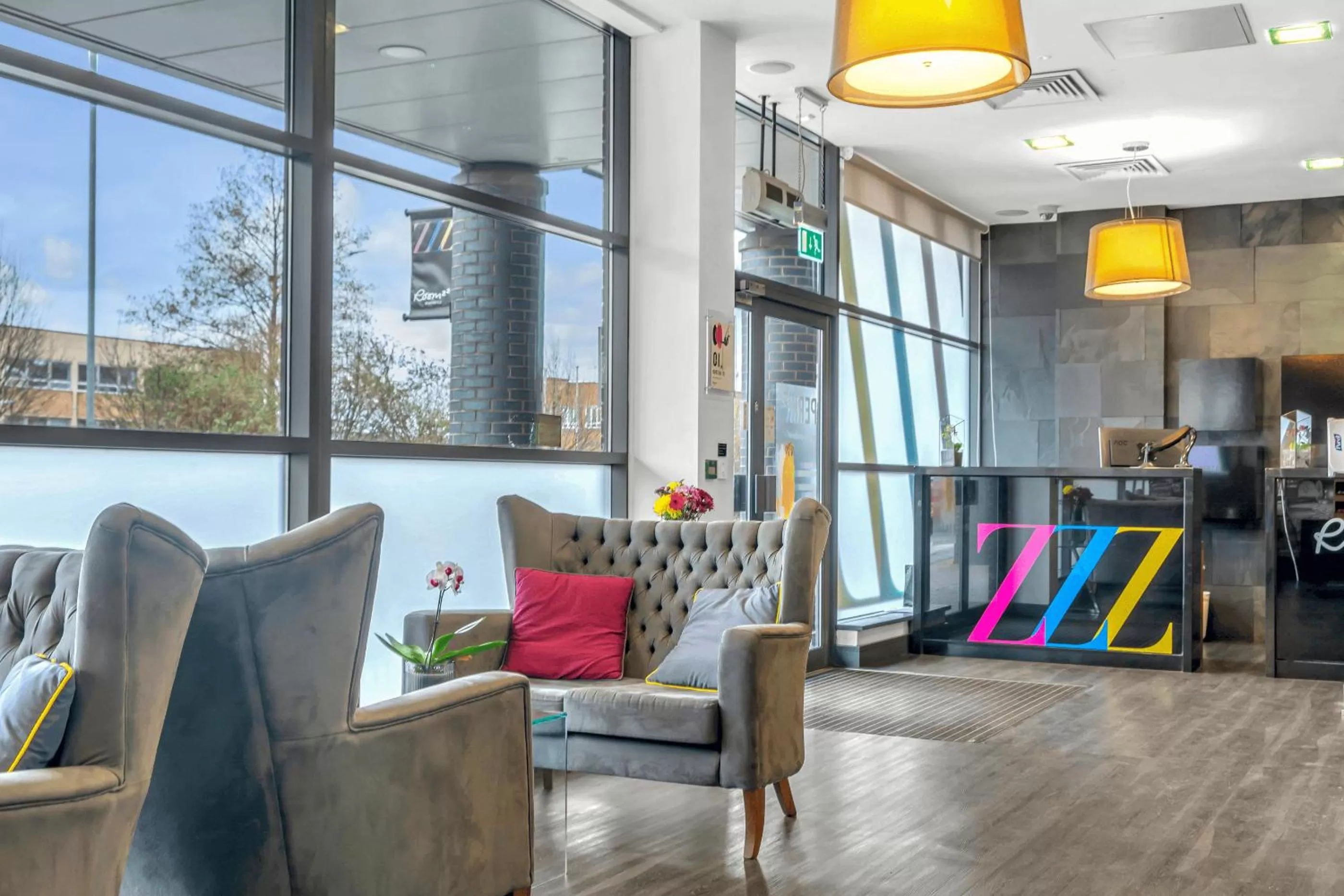 Seating area in Roomzzz Leeds City West