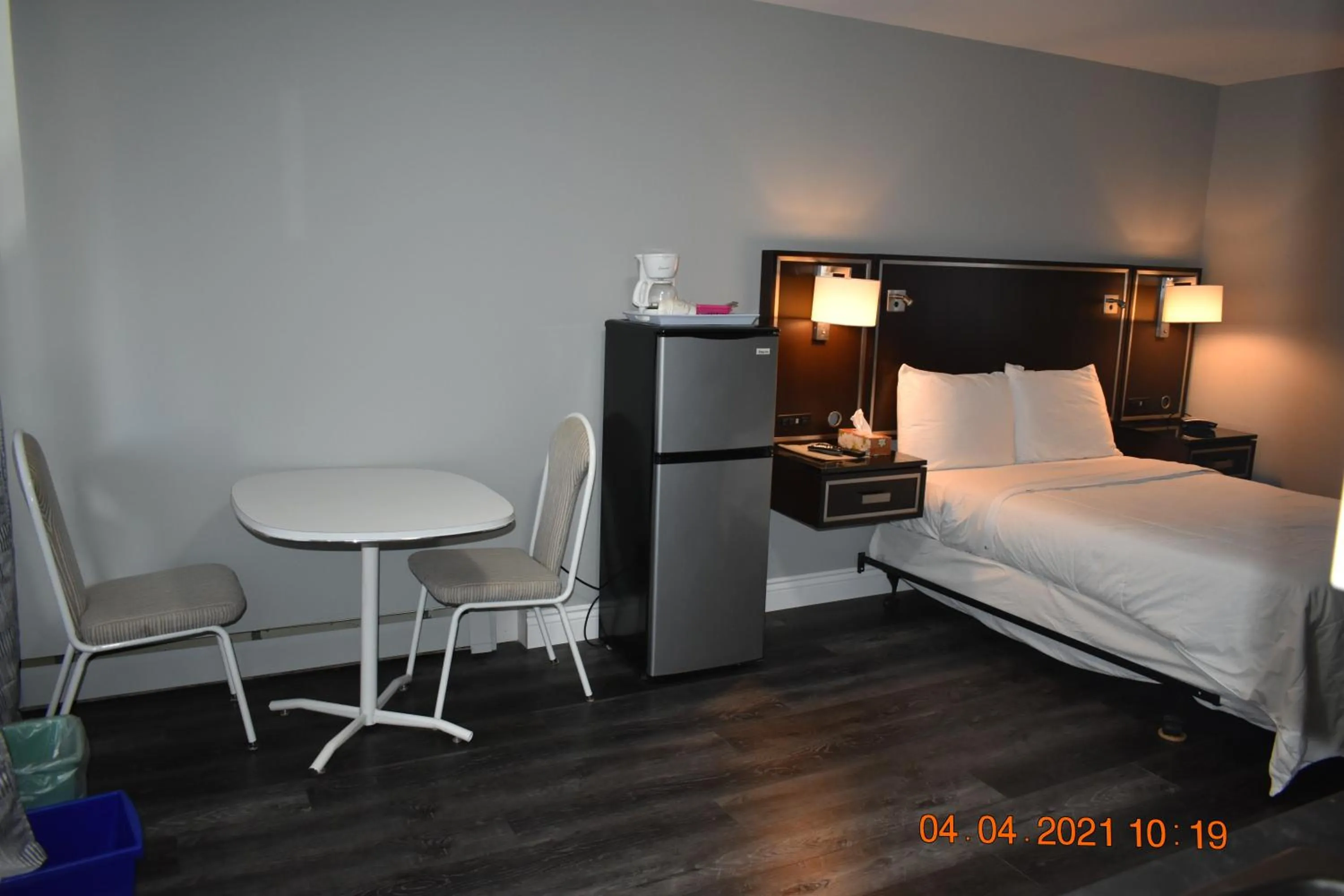 Bed in Time Travellers Motel