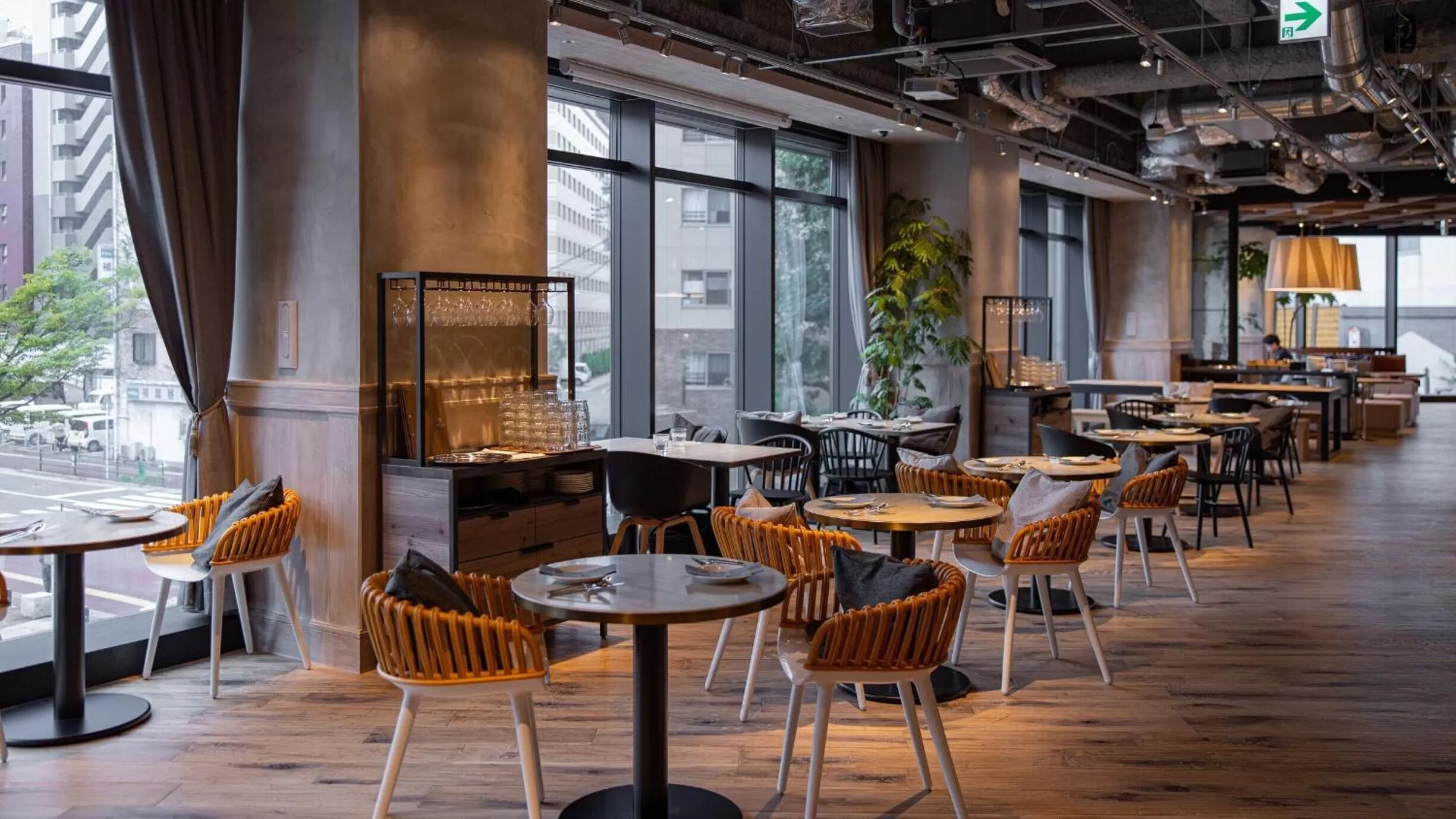 Restaurant/places to eat in THE BLOSSOM HAKATA Premier