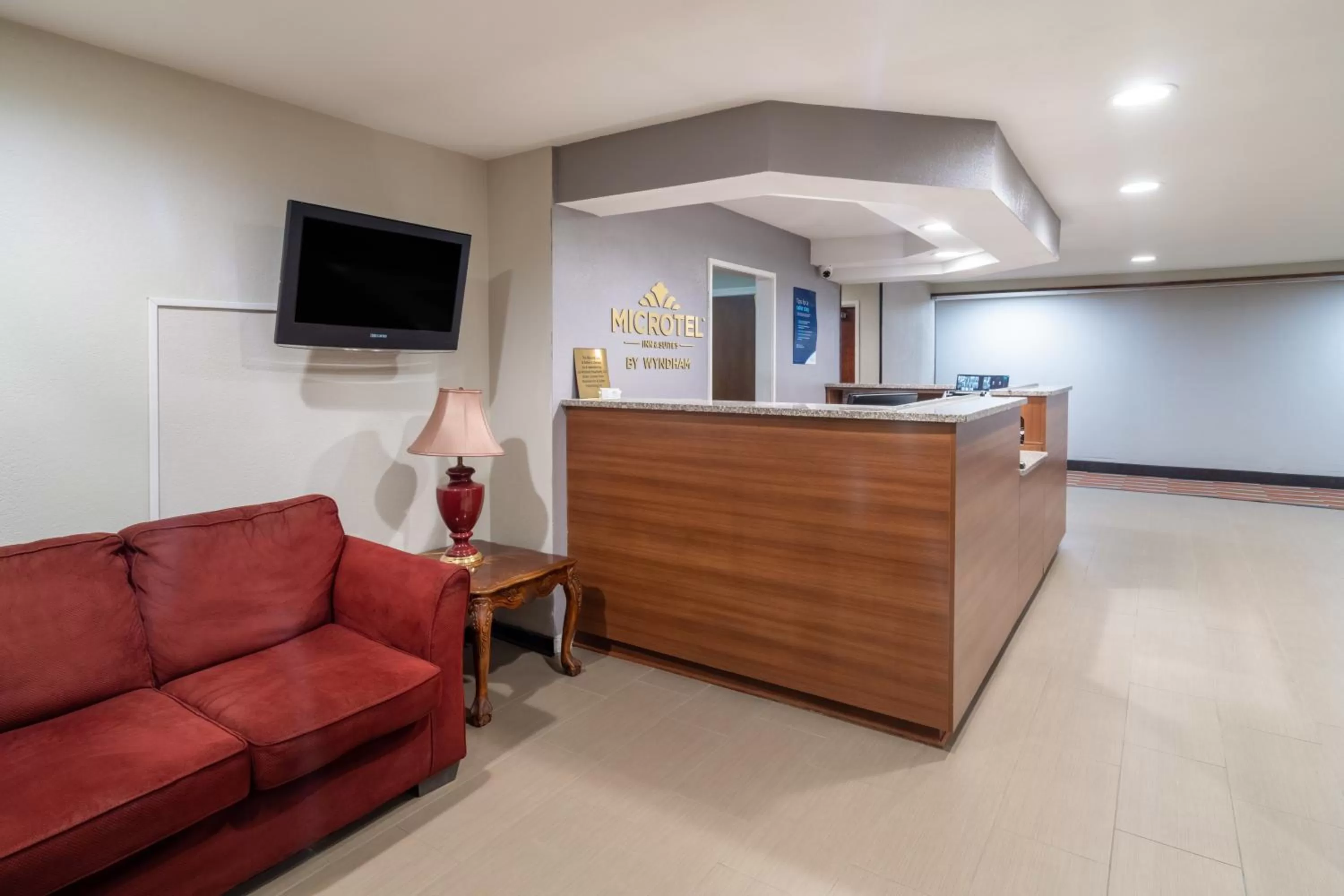 Lobby or reception in Microtel Inn & Suites by Wyndham Savannah/Pooler