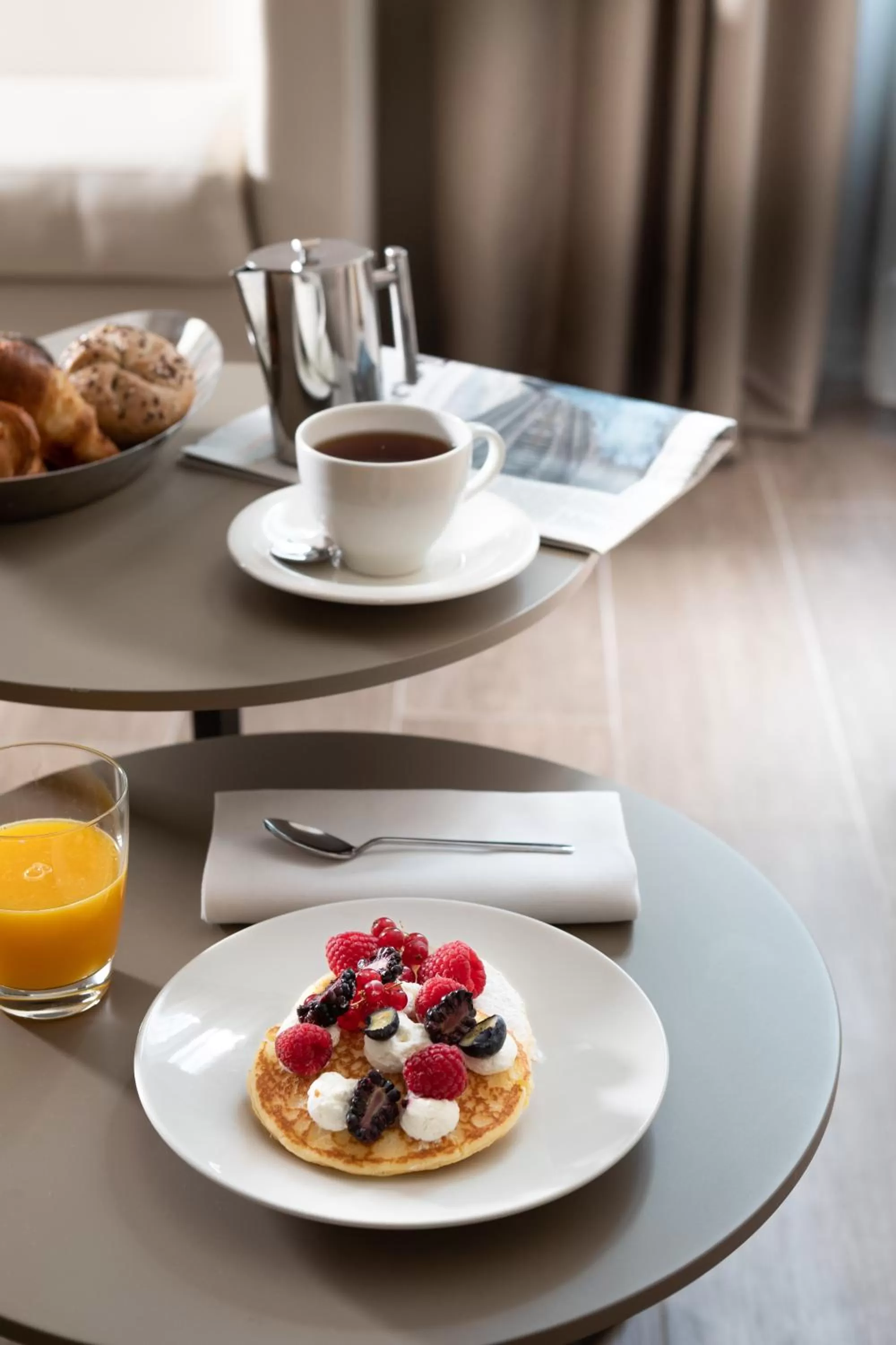 room service in Hotel Cristoforo Colombo - Preferred Hotels & Resorts