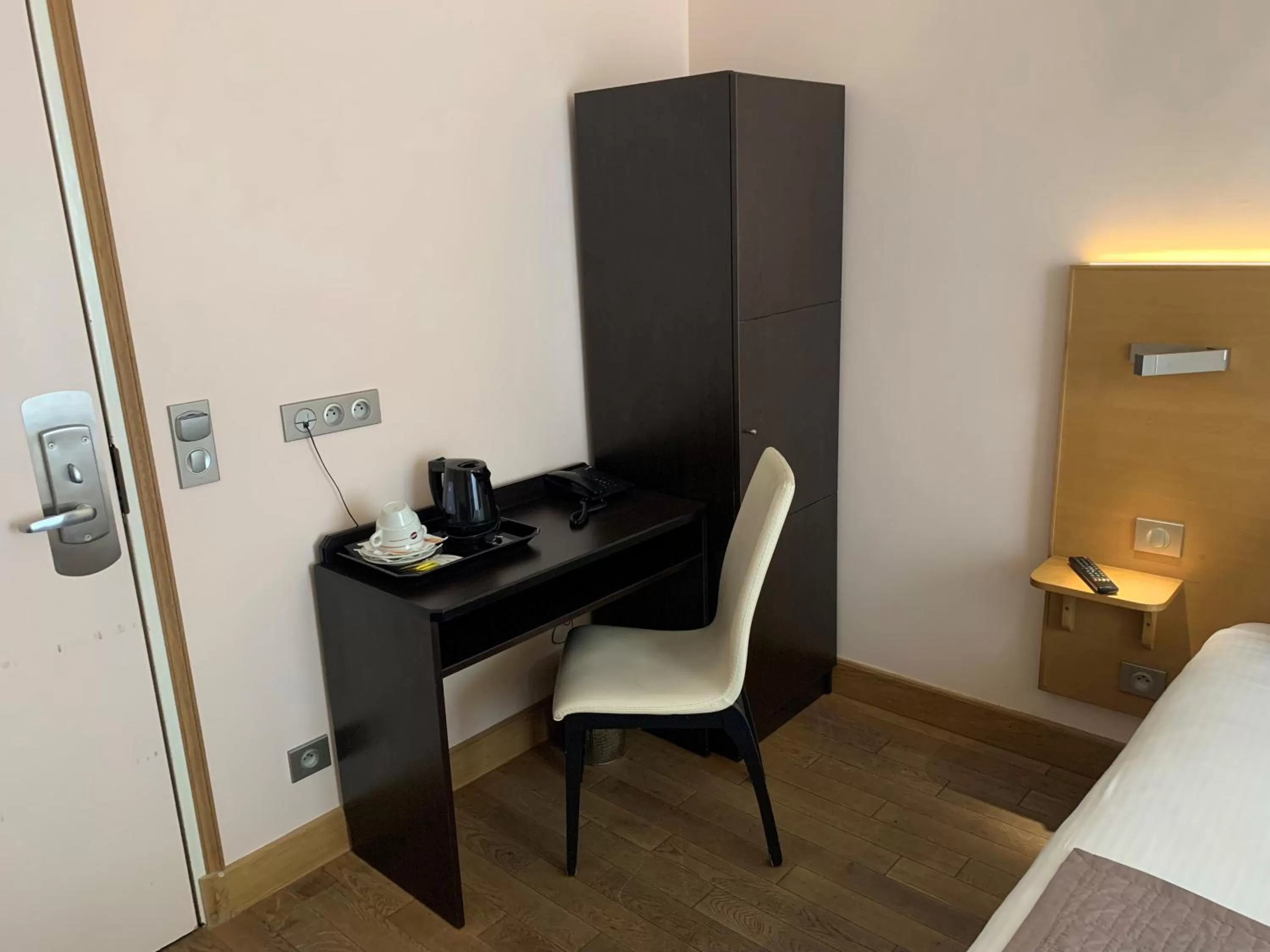 Bed in Hôtel Eiffel XV