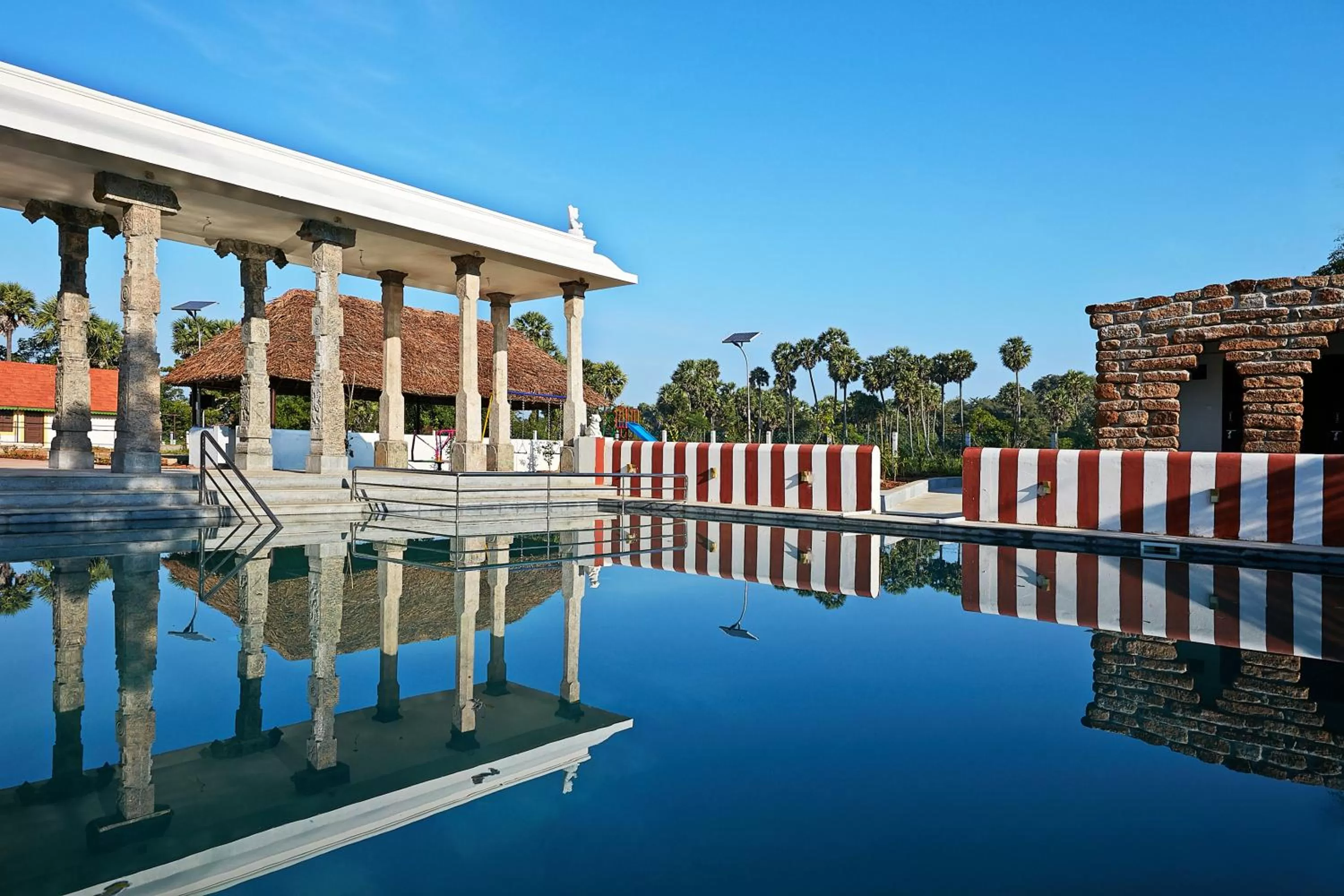 Swimming pool in Marutham Village Resort