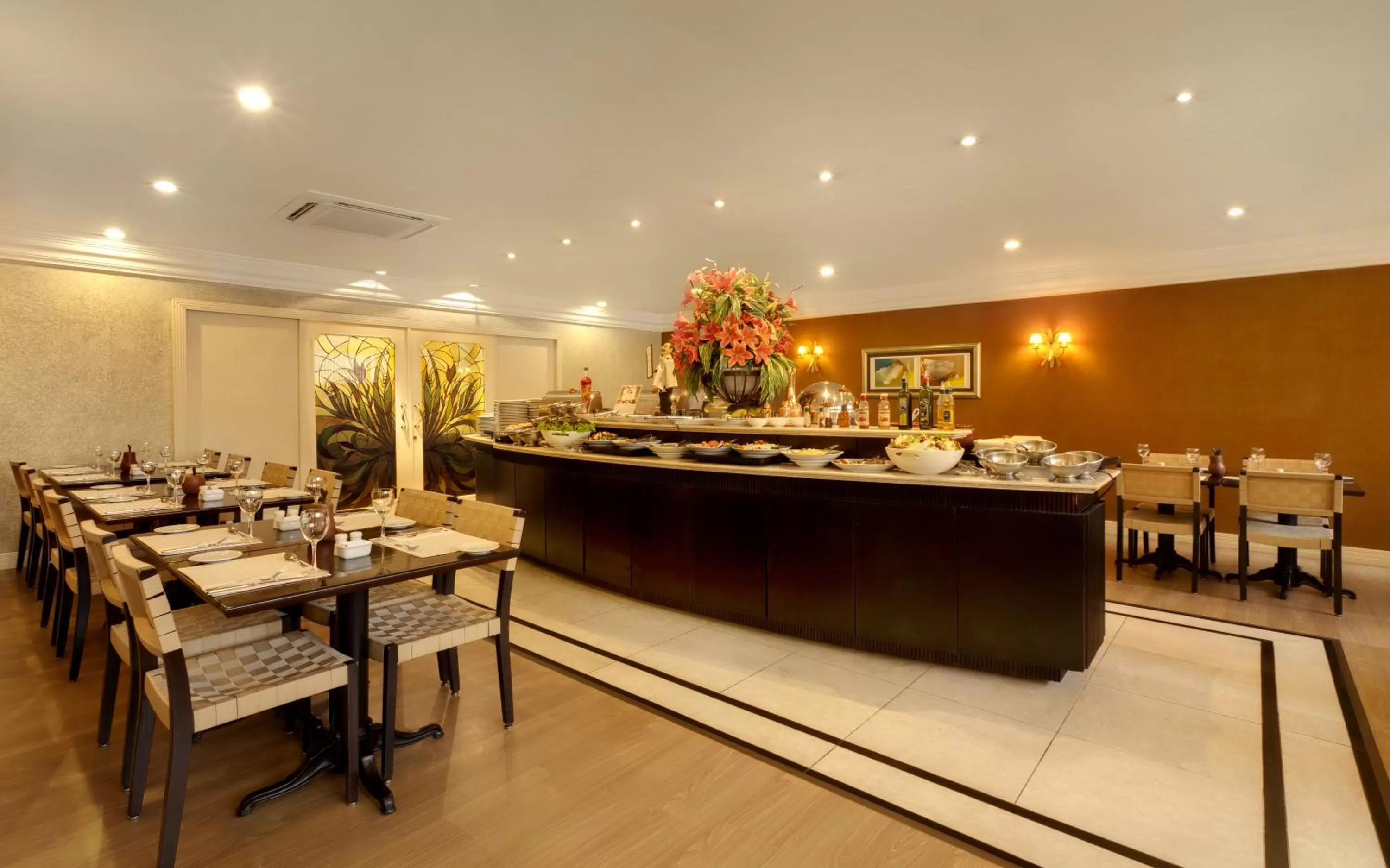 Restaurant/places to eat in Mabu Curitiba Business