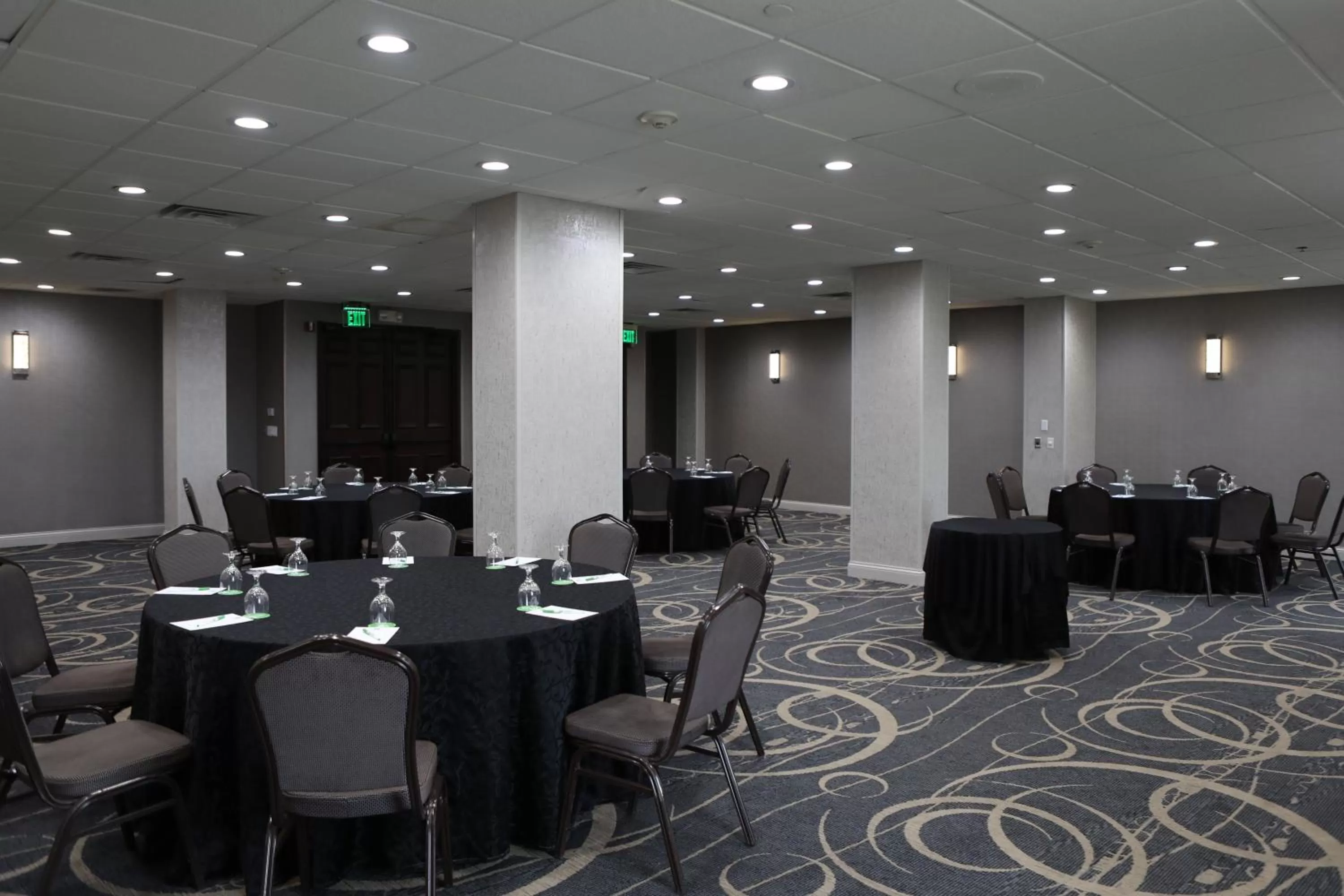 Meeting/conference room in Holiday Inn Chicago/Oak Brook by IHG