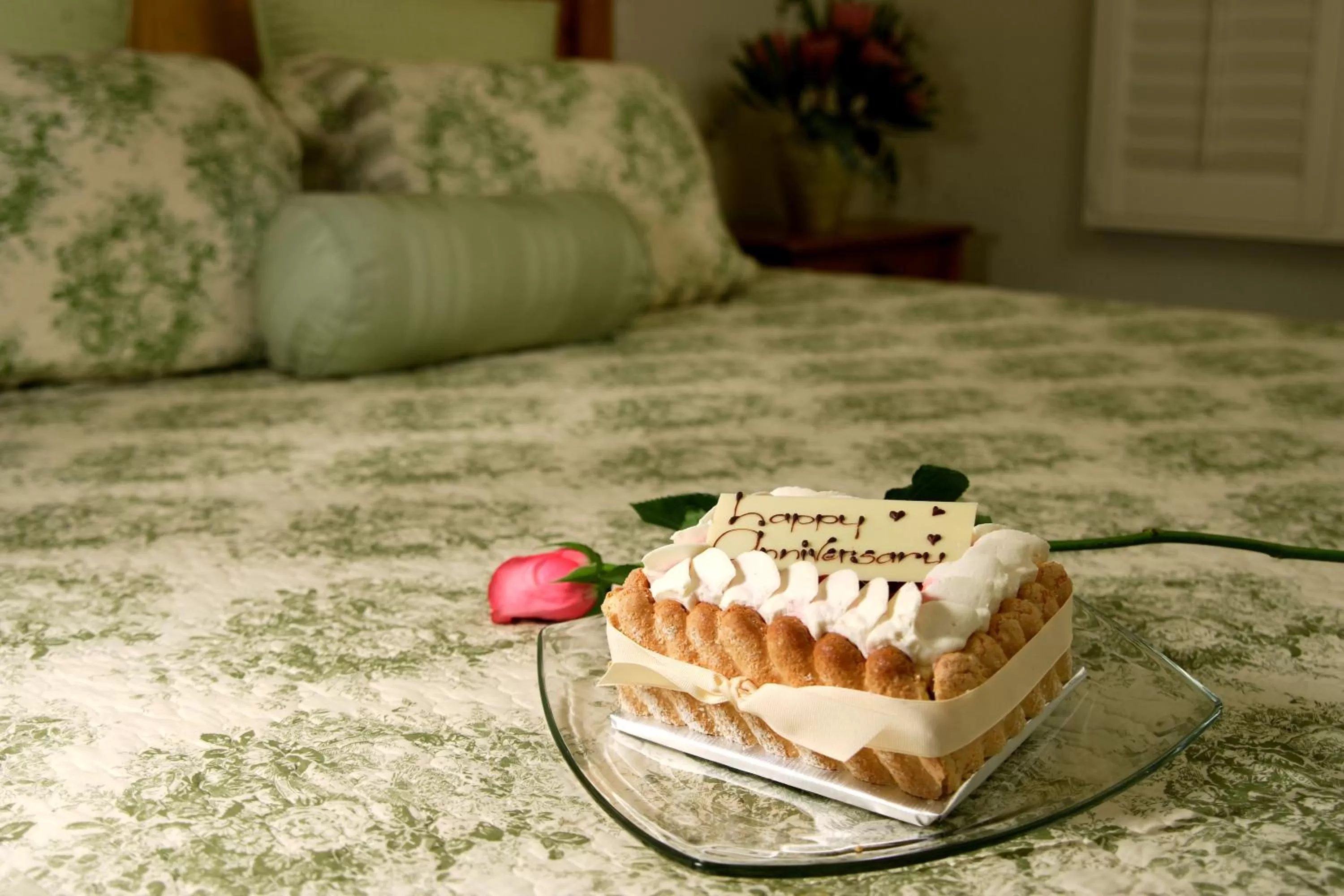 Bed in Carmel Country Inn