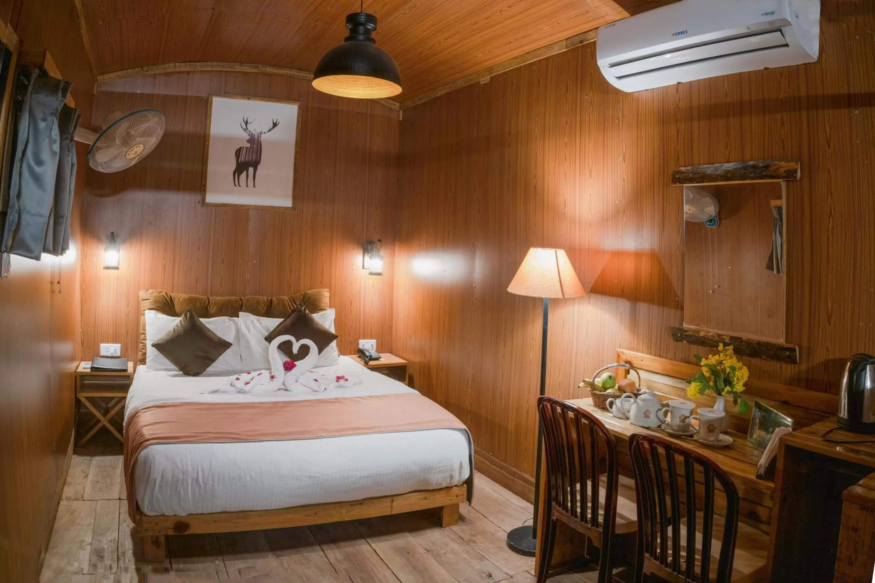 Property building, Bed in LaHermitage Resort