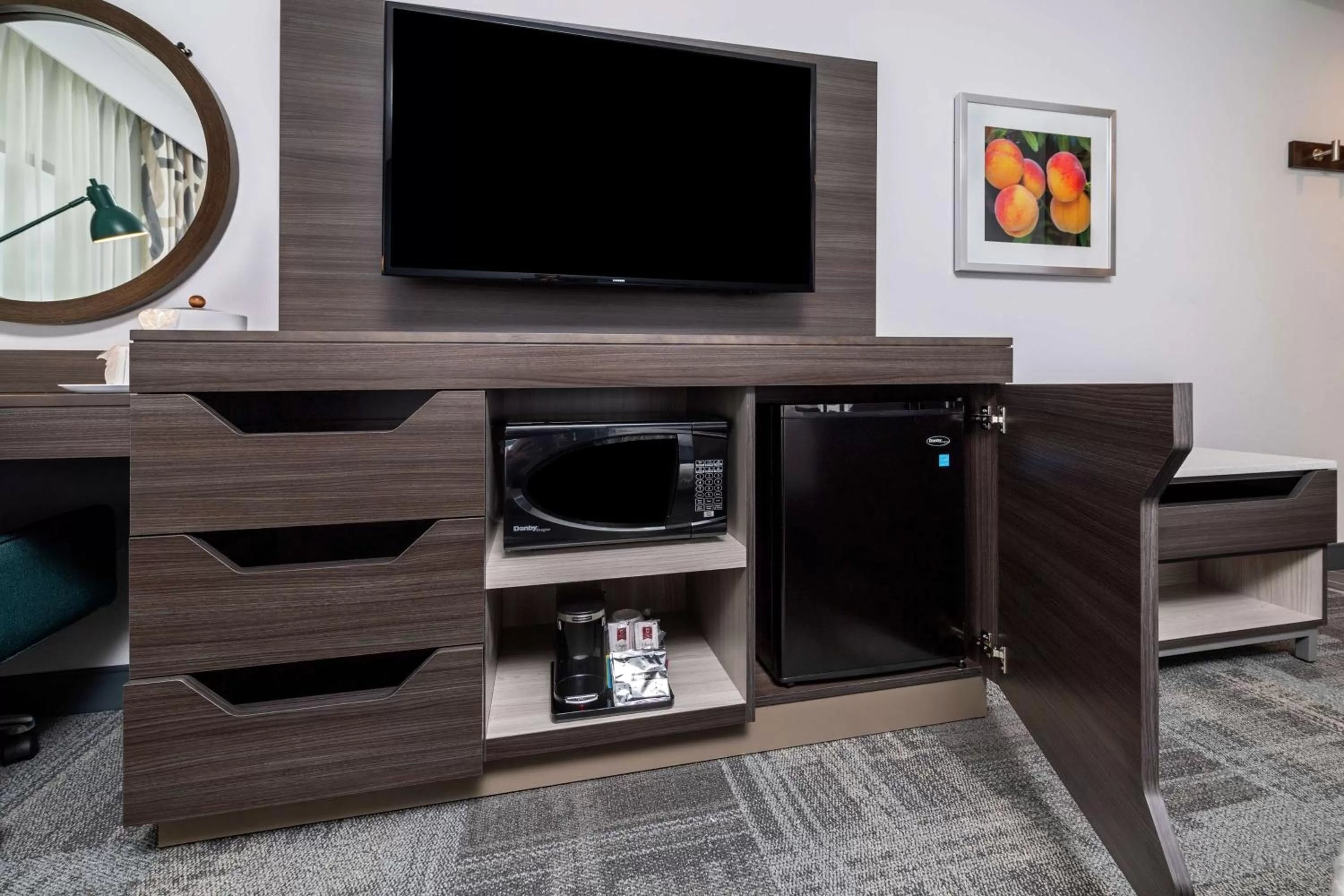 Bedroom in Hampton Inn & Suites Snellville Atlanta Ne