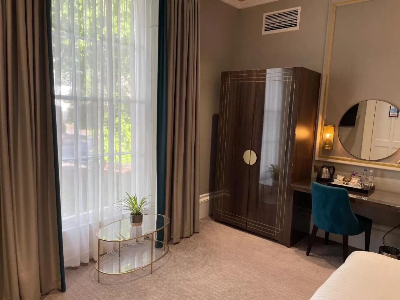 Bedroom, Bed in Edgbaston House