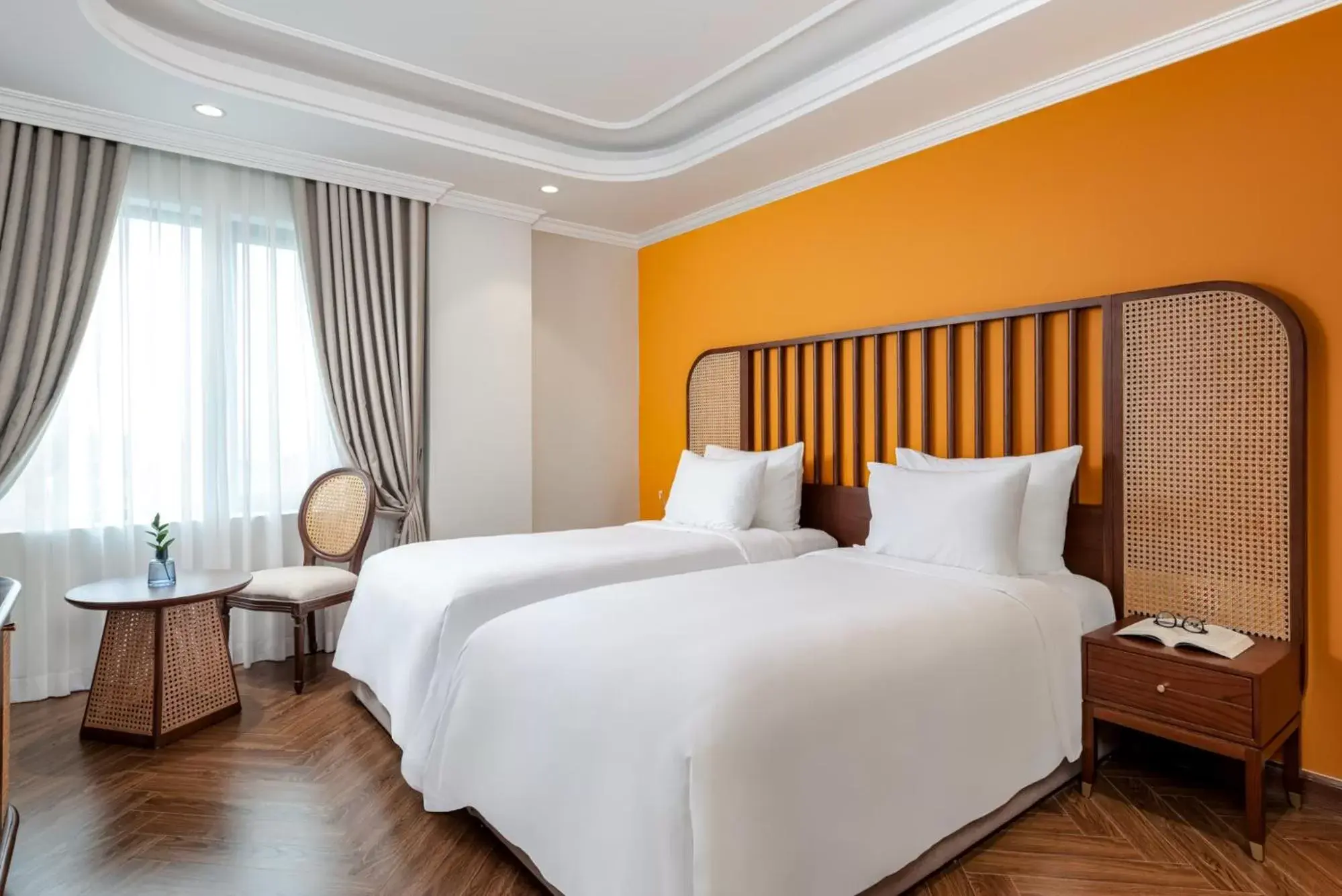 Executive Deluxe Twin in La Siesta Classic Hang Thung Executive Deluxe Twin in La Siesta Classic Hang Thung