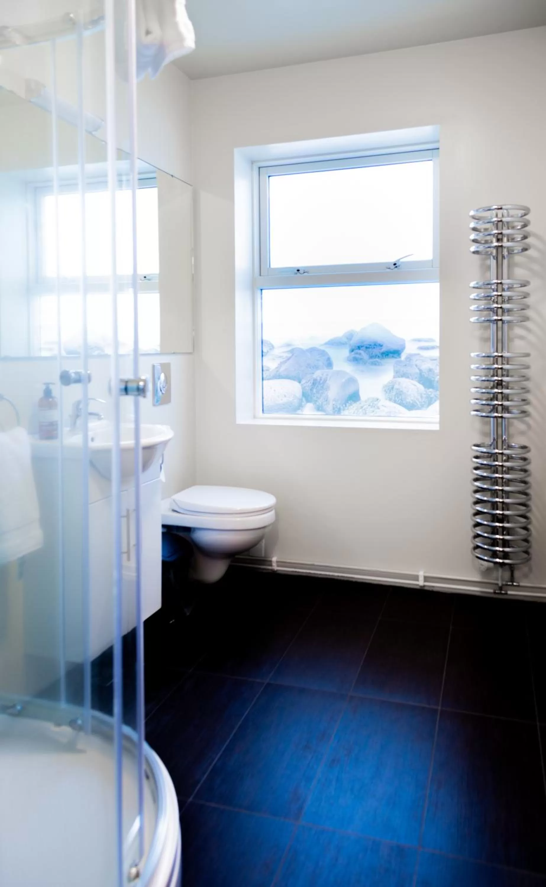 Shower, Bathroom in Westman Islands Inn