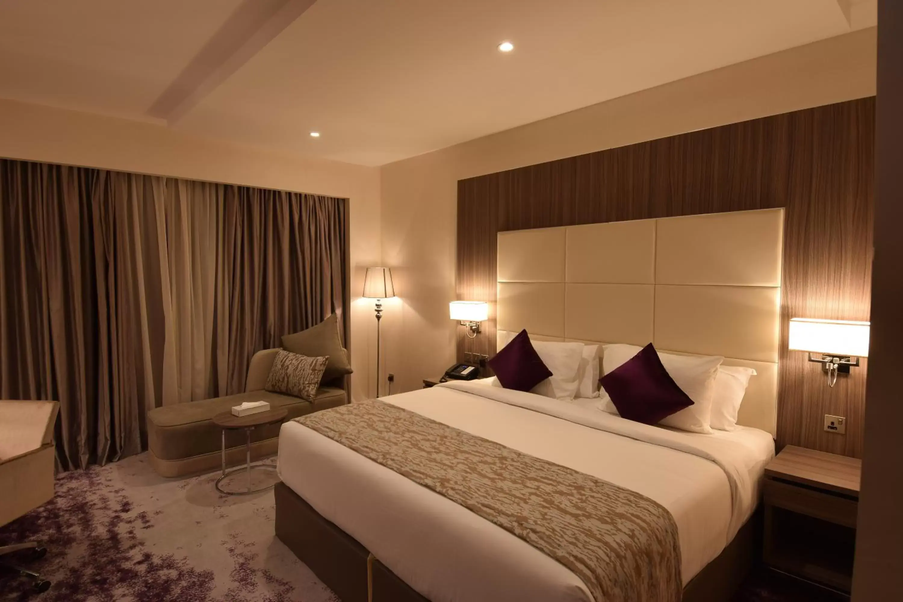 Business King Suite in Frontel Jeddah Hotel Altahlia Business King Suite in Frontel Jeddah Hotel Altahlia