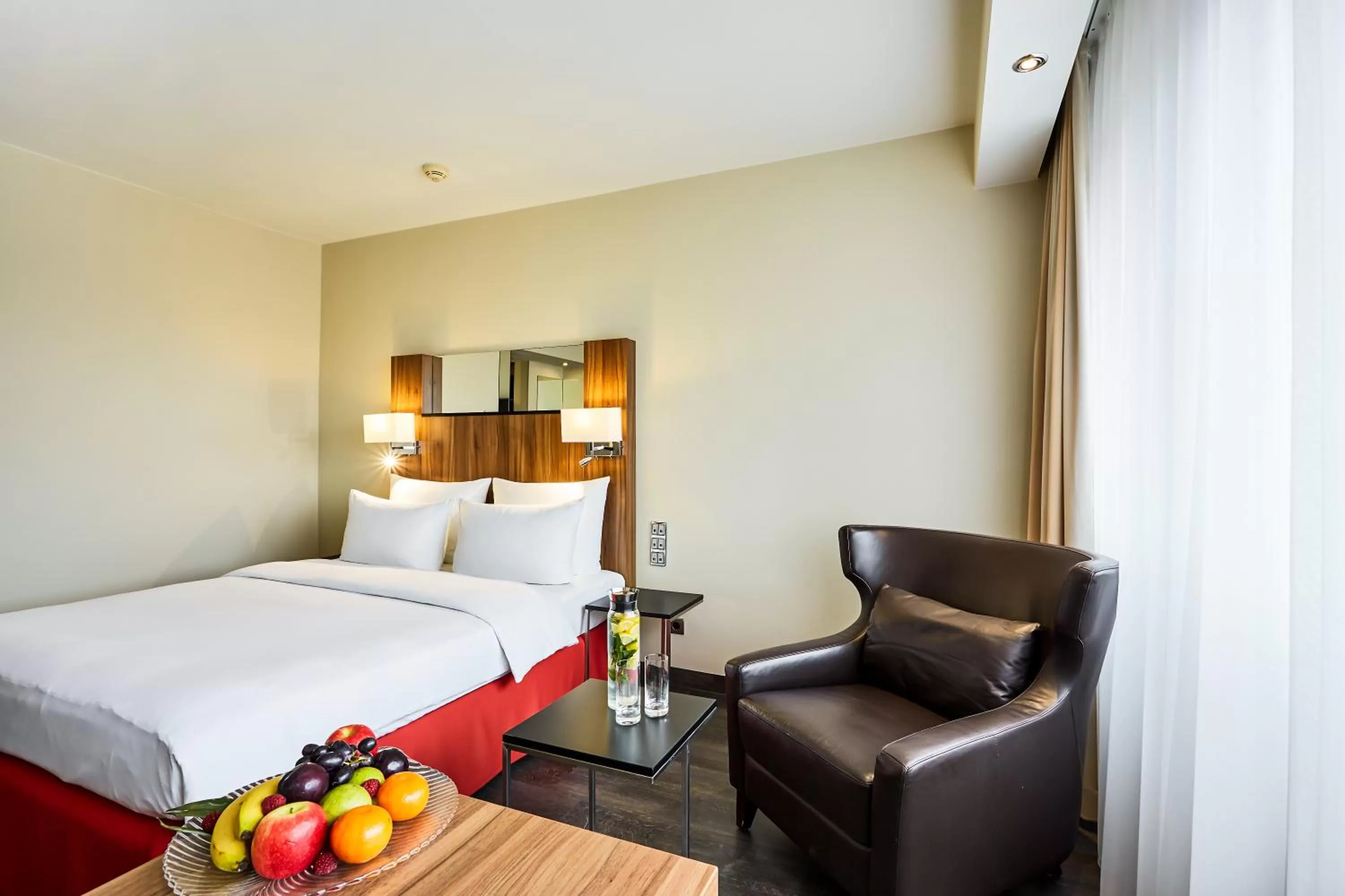 Photo of the whole room, Bed in Radisson Blu Conference Hotel, Düsseldorf