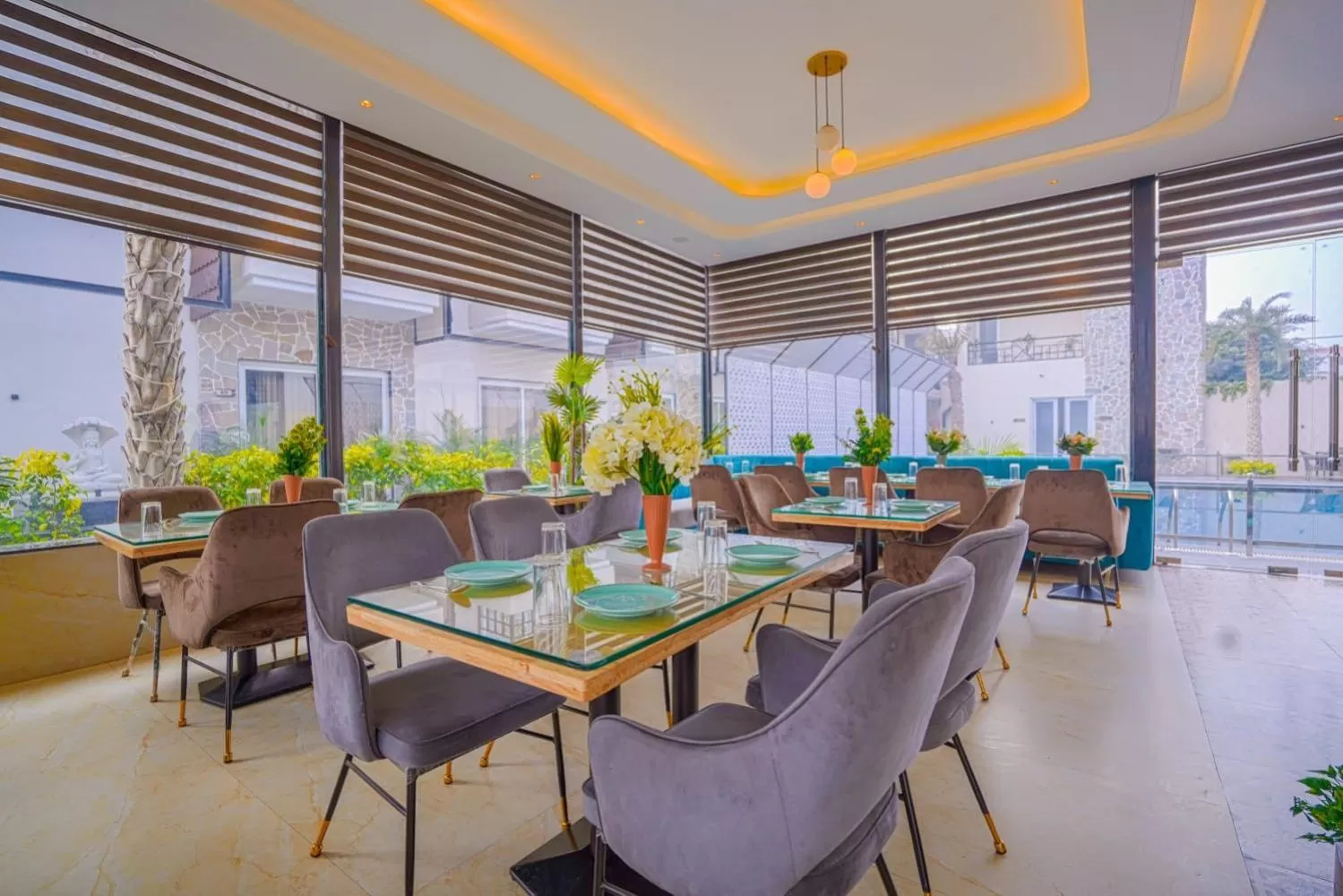 Restaurant/Places to Eat in Greenwood Villa By Levelup