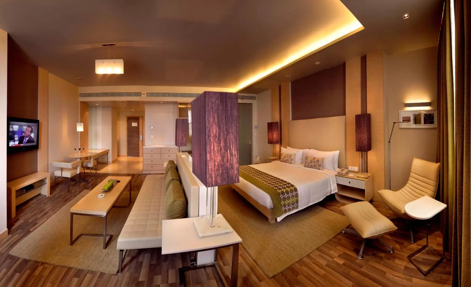 Bed in The Raintree, Anna Salai