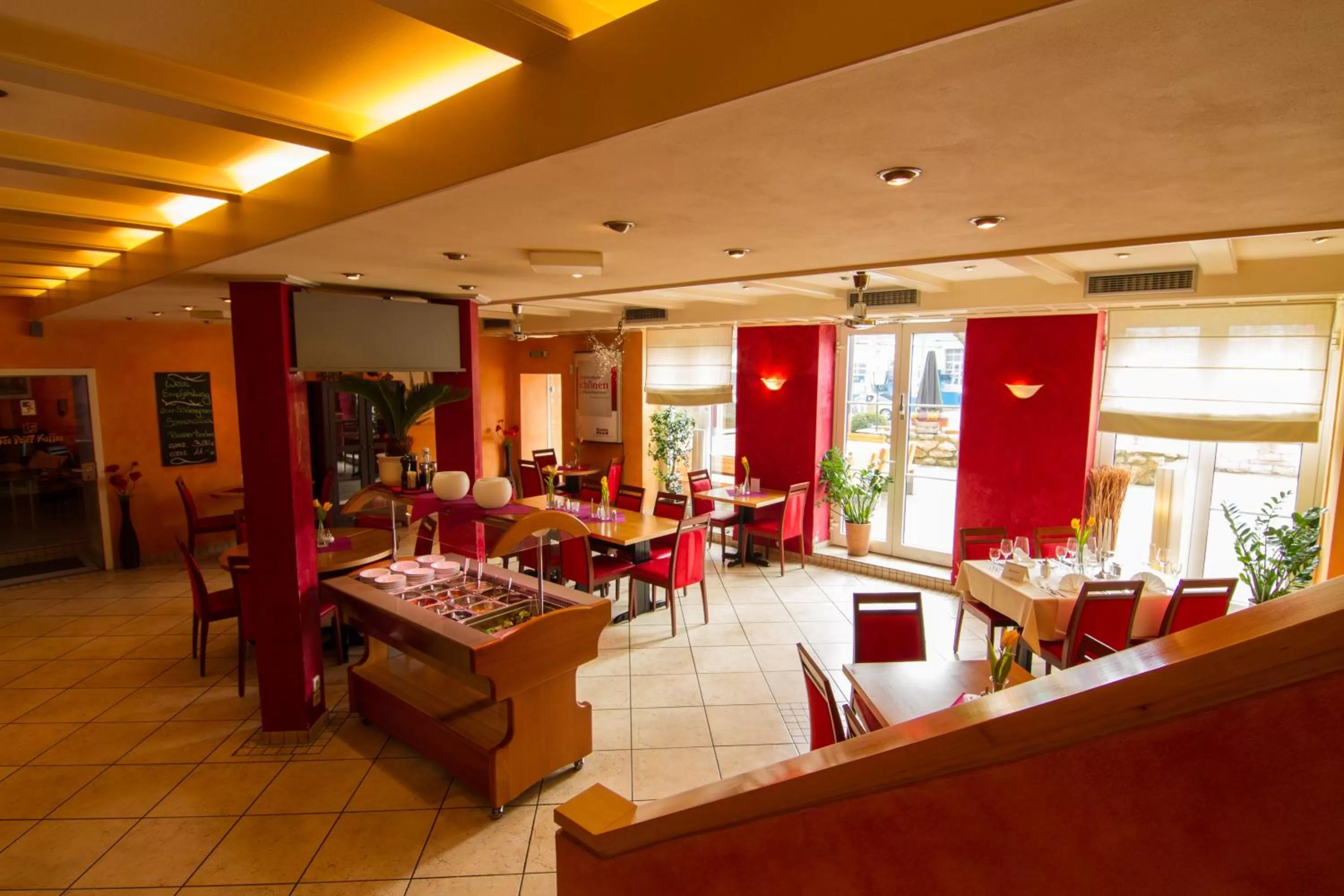 Restaurant/places to eat in Tuniberg Restaurant Hotel