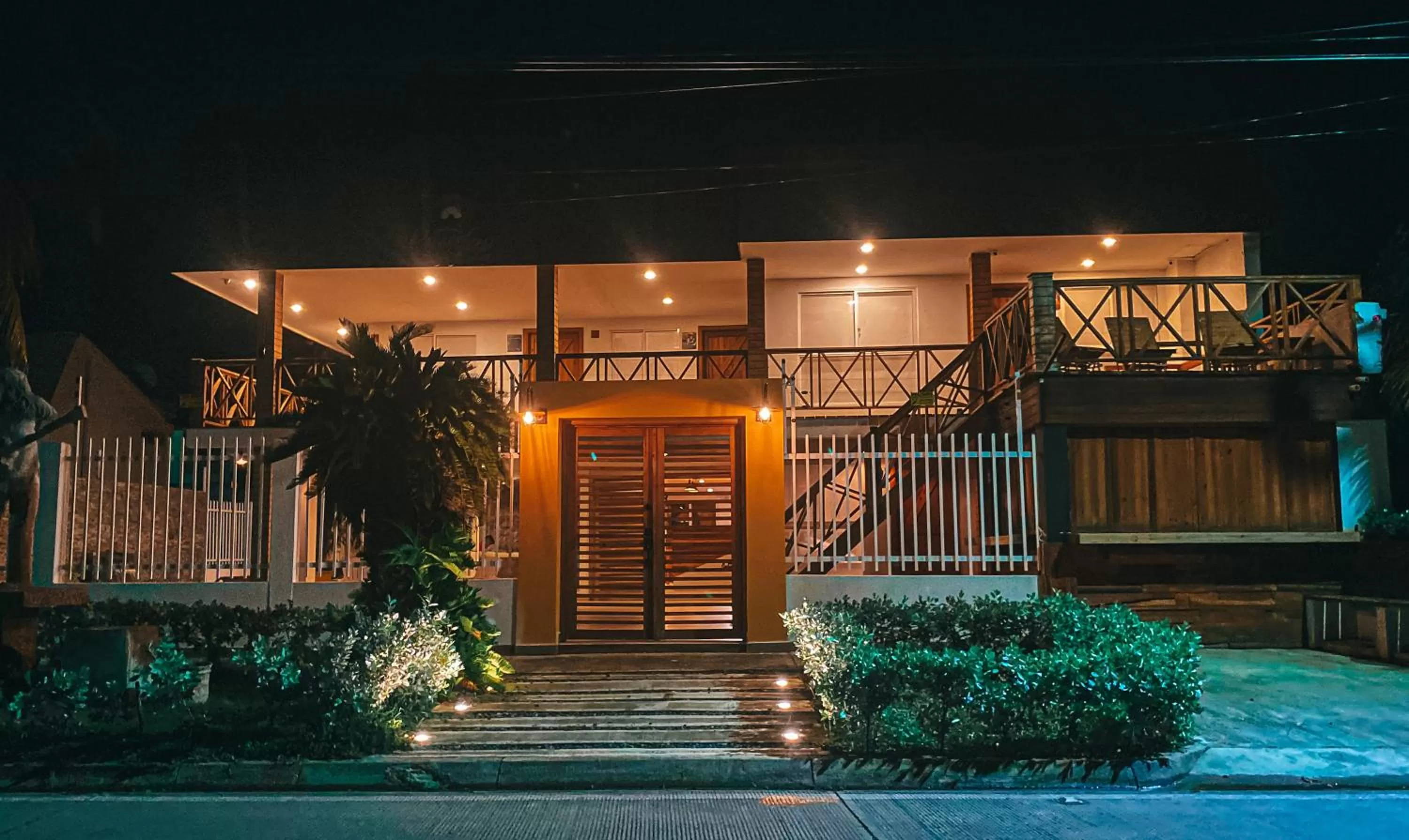 Facade/entrance in In Di House of Reggae Boutique