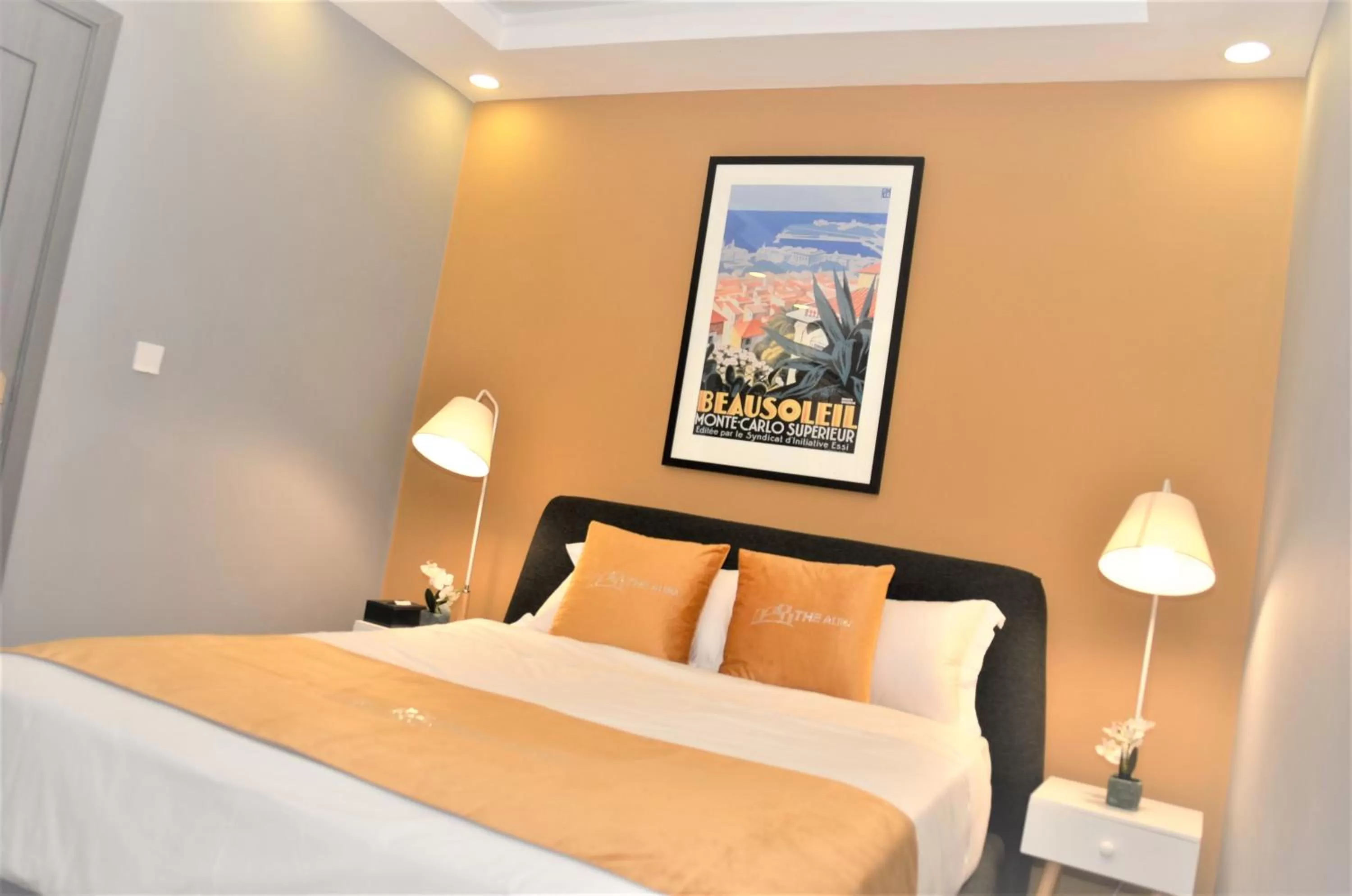 Bed in Montecito Apartments