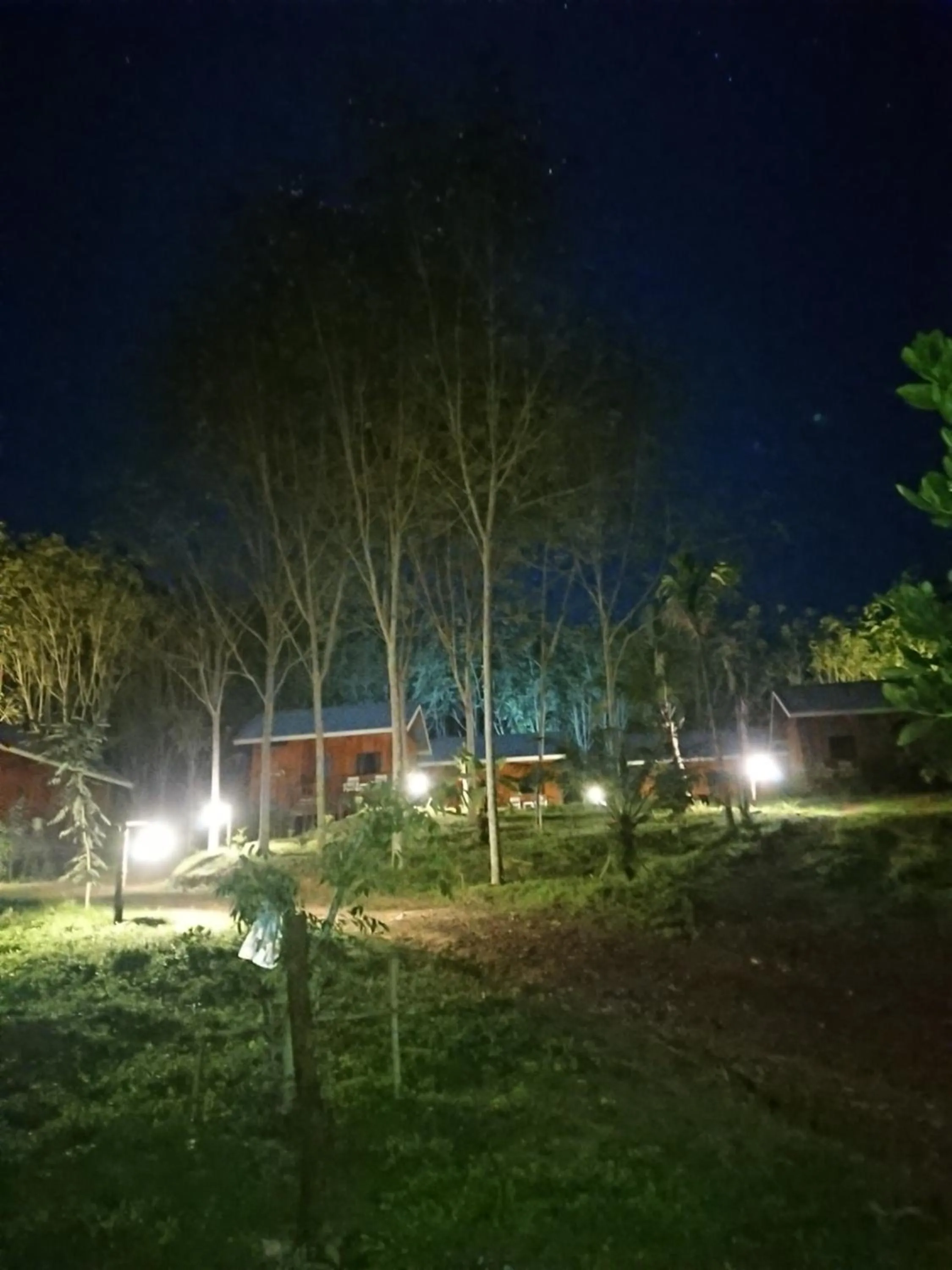 Property building in Lanta Para hut