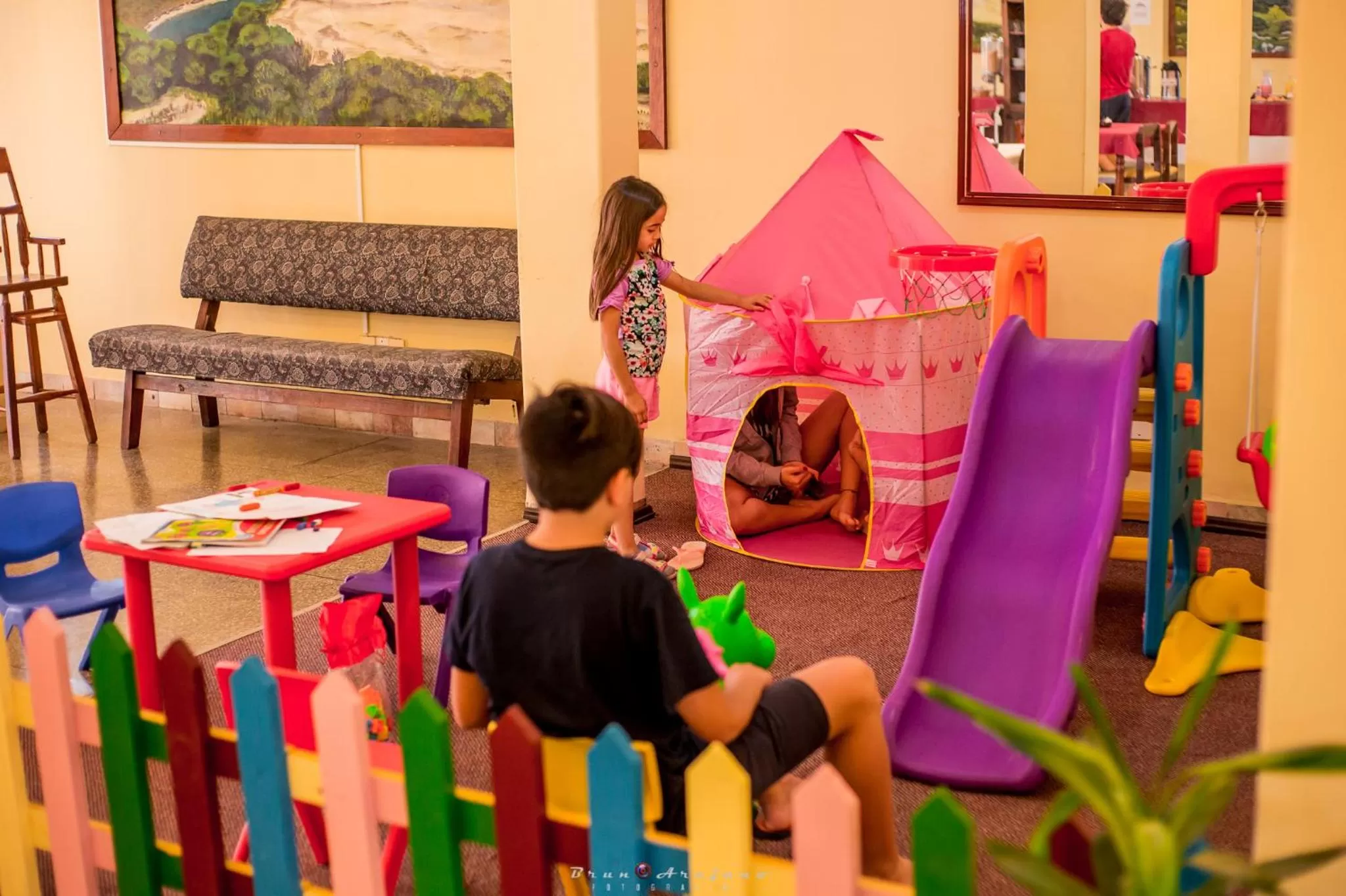 Breakfast, Children in Hotel Internacional